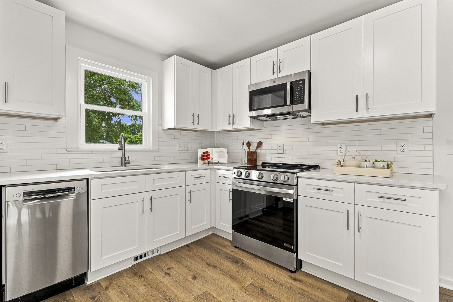 2504 Lane Street Property Photo 8