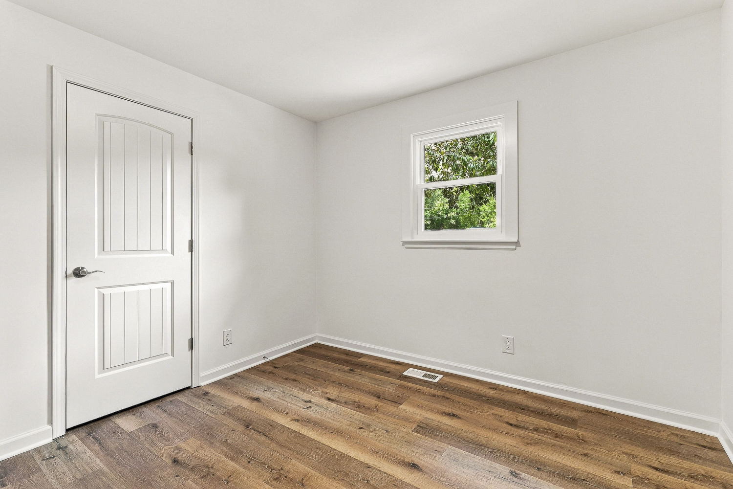 2504 Lane Street Property Photo 16