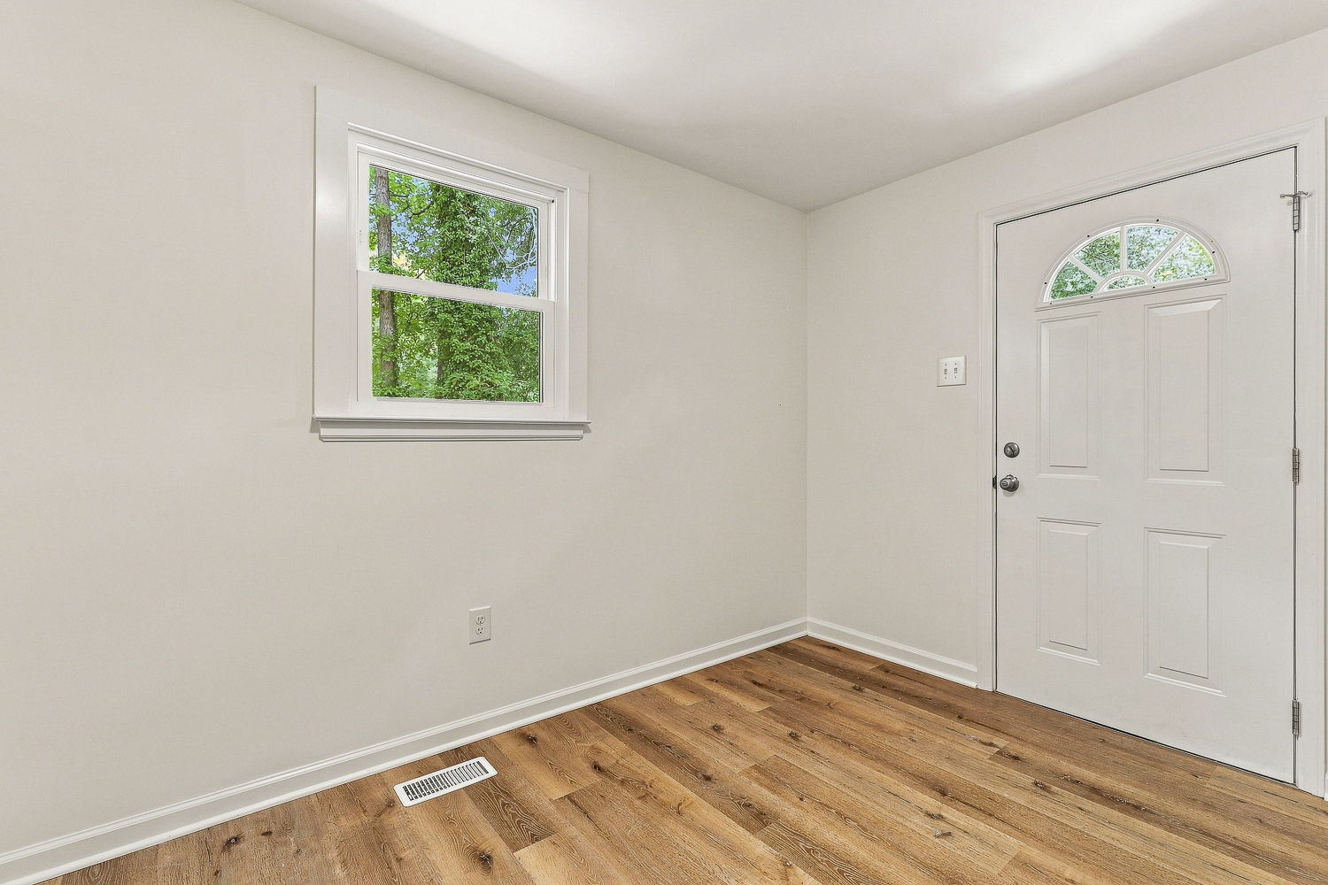 2504 Lane Street Property Photo 21
