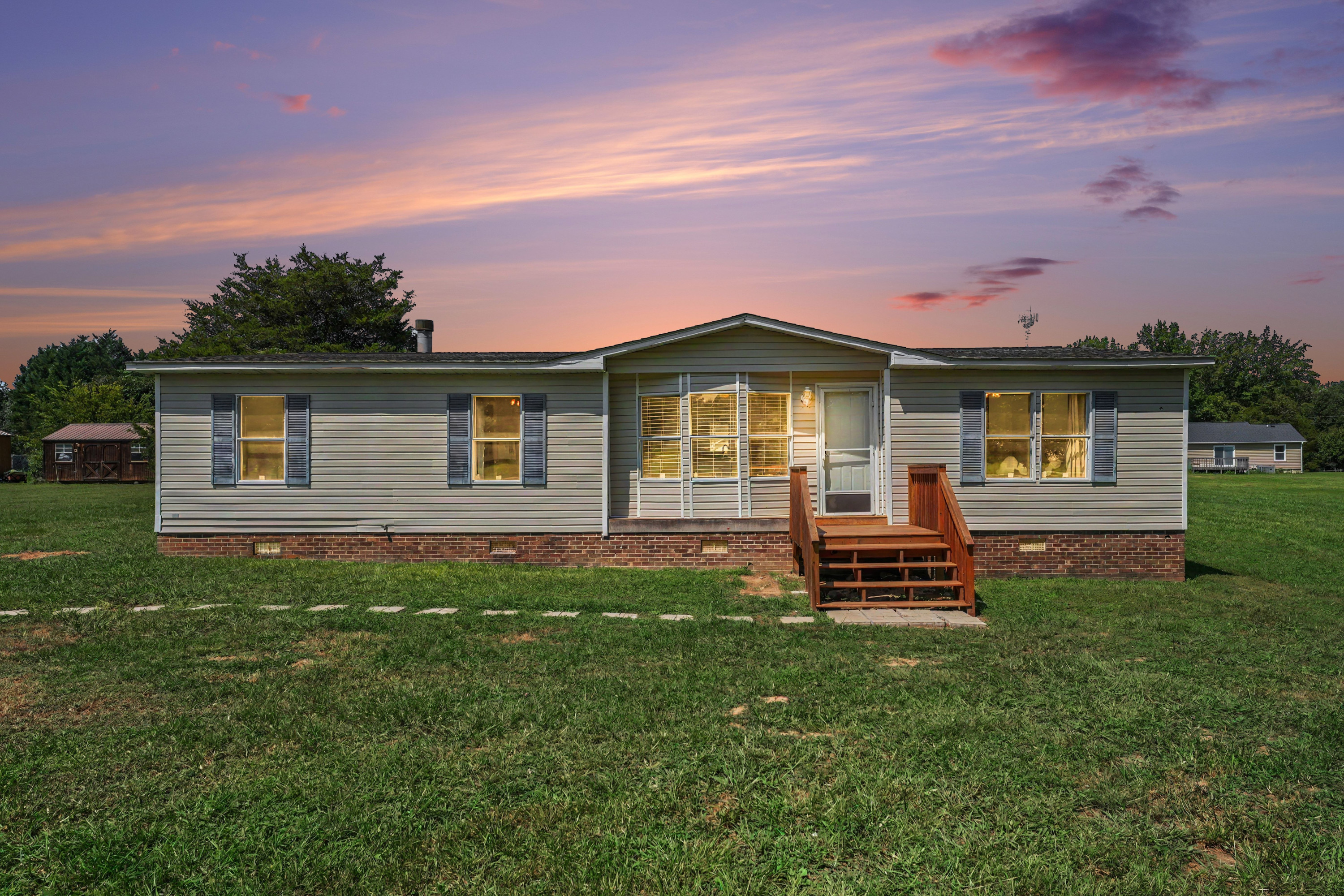 140 Trescott Drive Property Photo 1