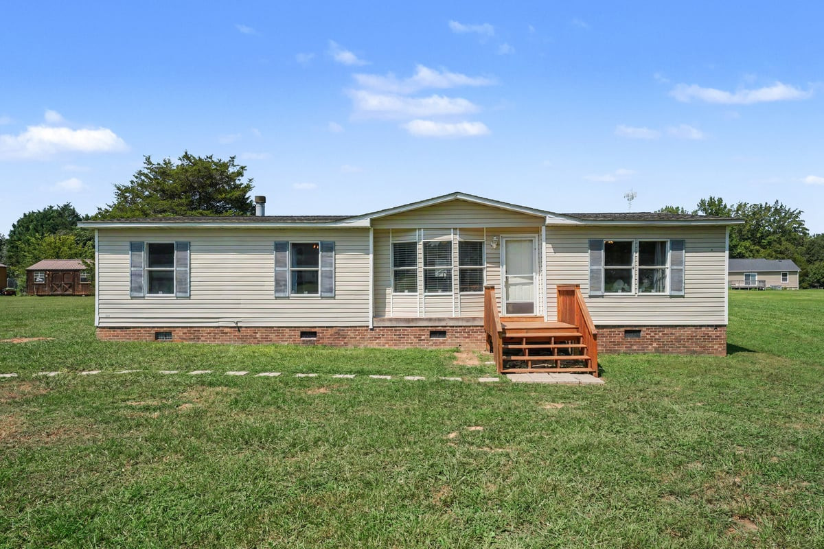 140 Trescott Drive Property Photo 1