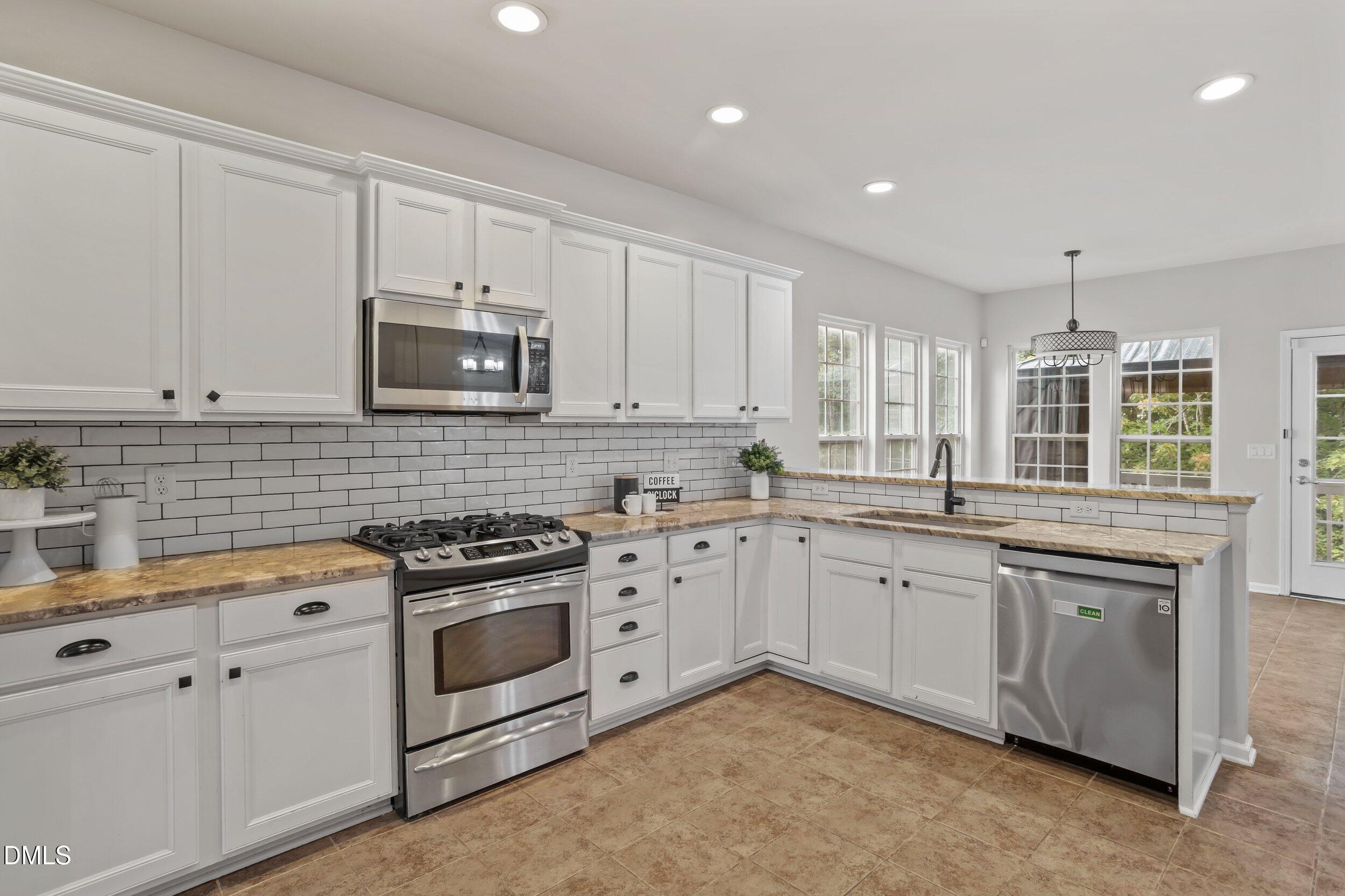 2016 Addenbrock Drive Property Photo 8