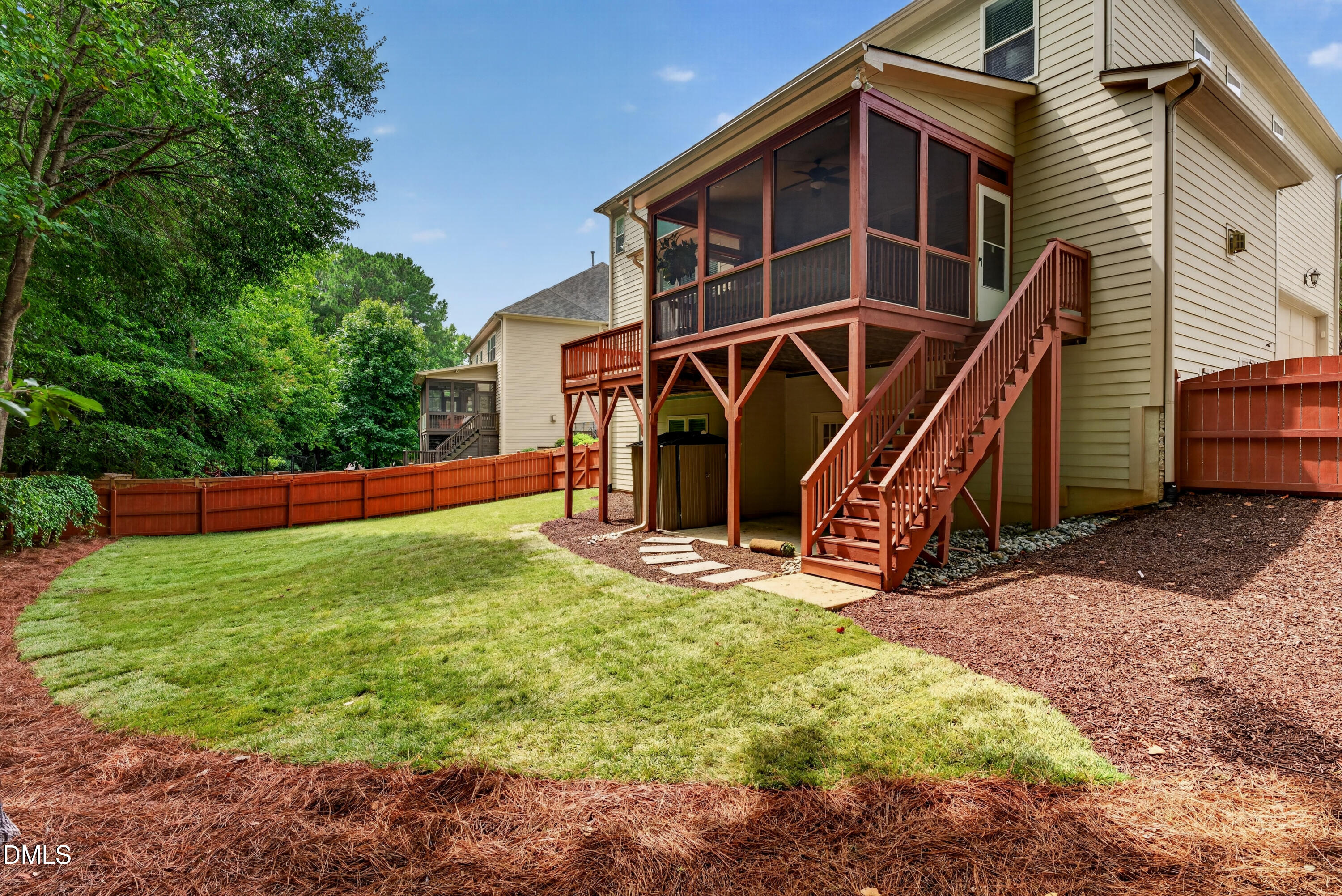121 Harvestwood Drive Property Photo 7