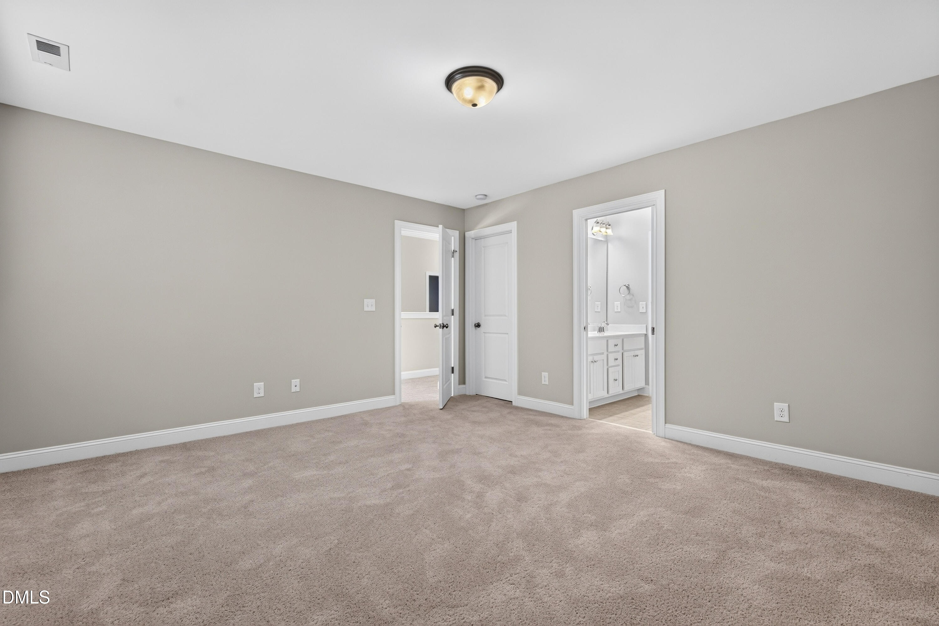 121 Harvestwood Drive Property Photo 38