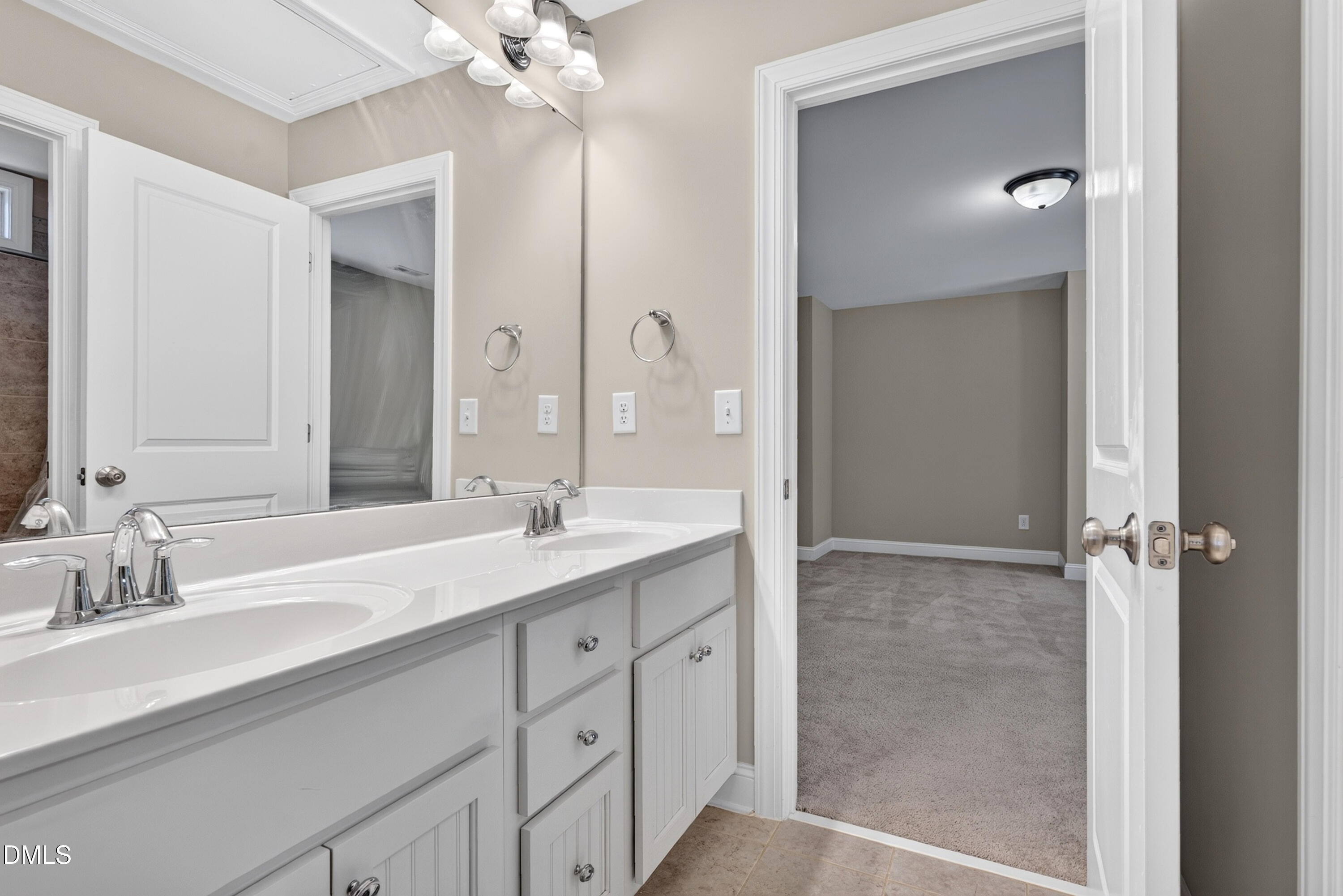121 Harvestwood Drive Property Photo 39