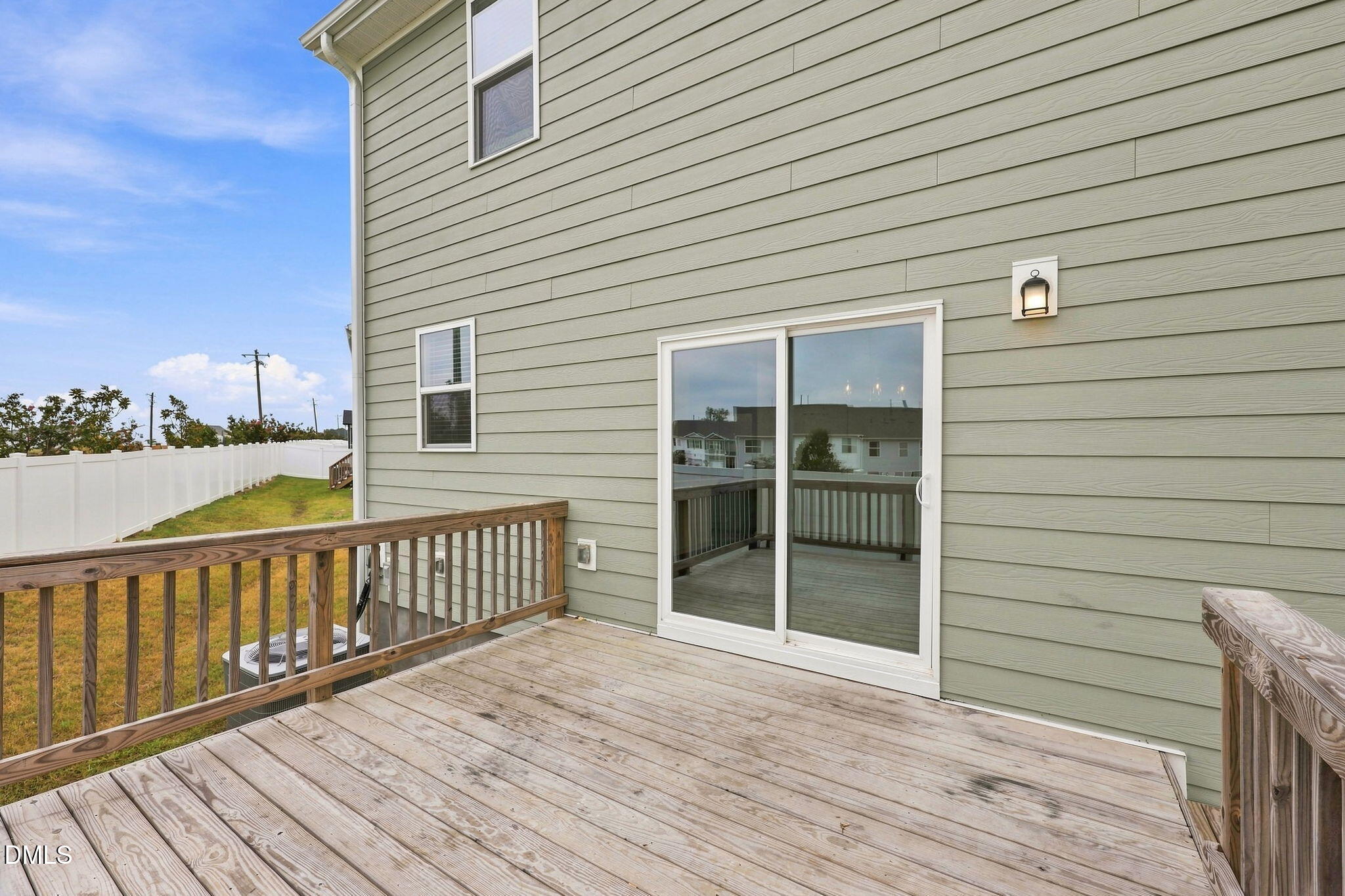801 Emmer Street Property Photo 32