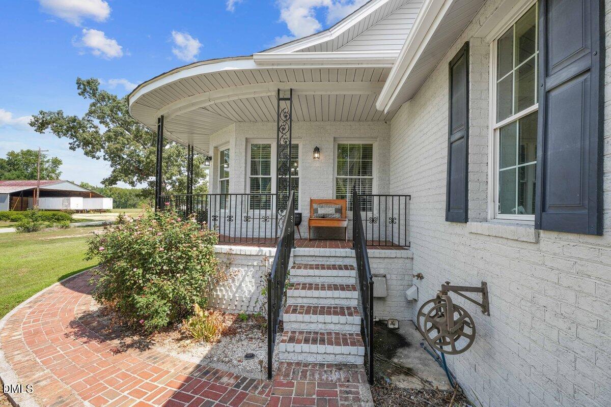 1396 Green Path Road Property Photo 3