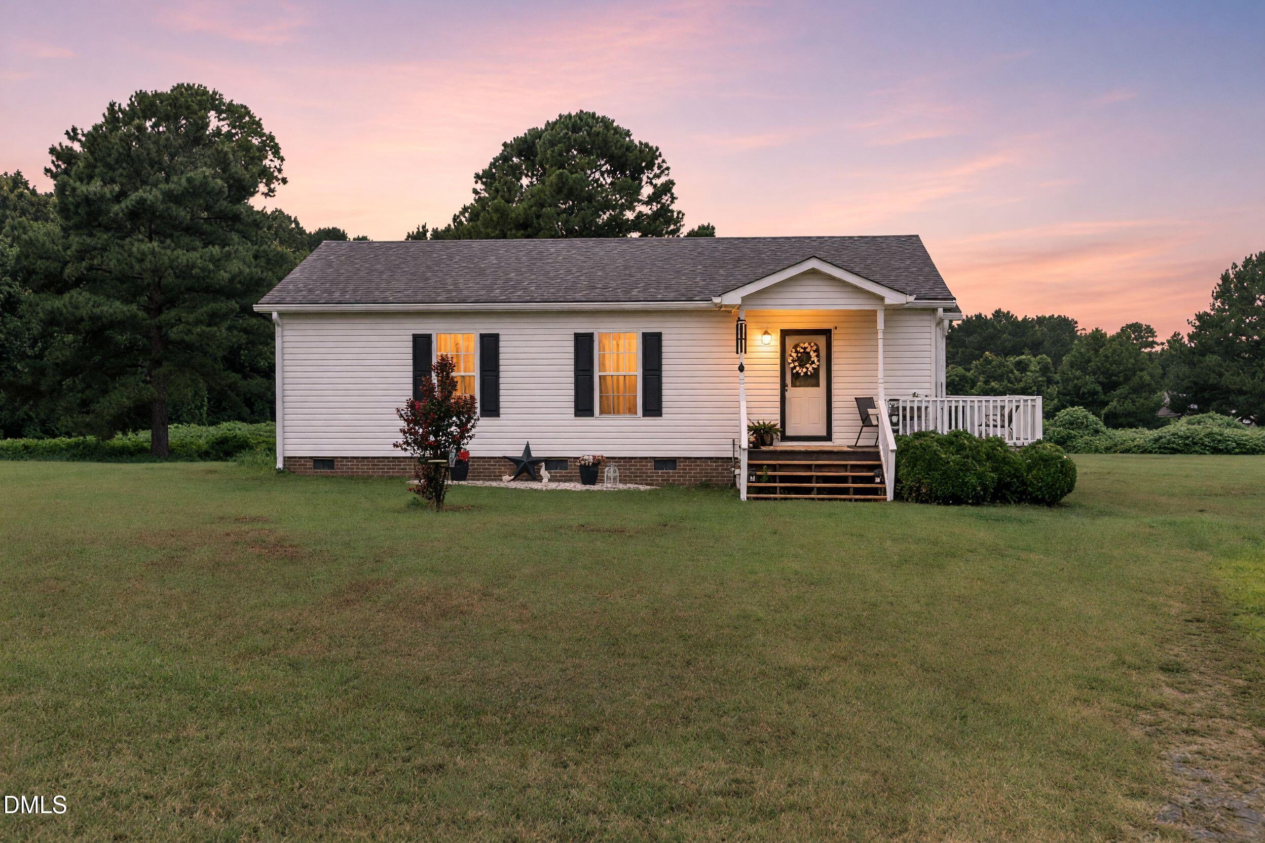 135 Stillmeadow Drive Property Photo 1