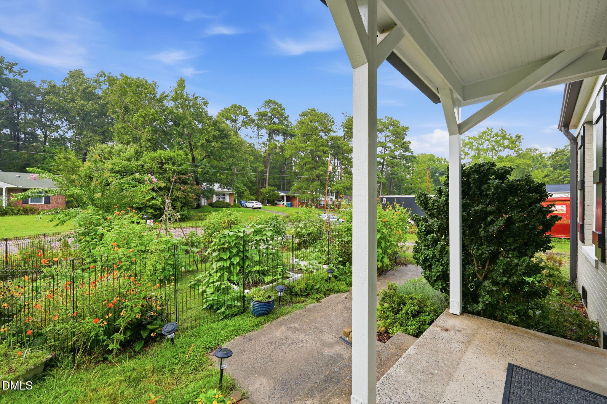 111 Emerald Circle Property Photo 4