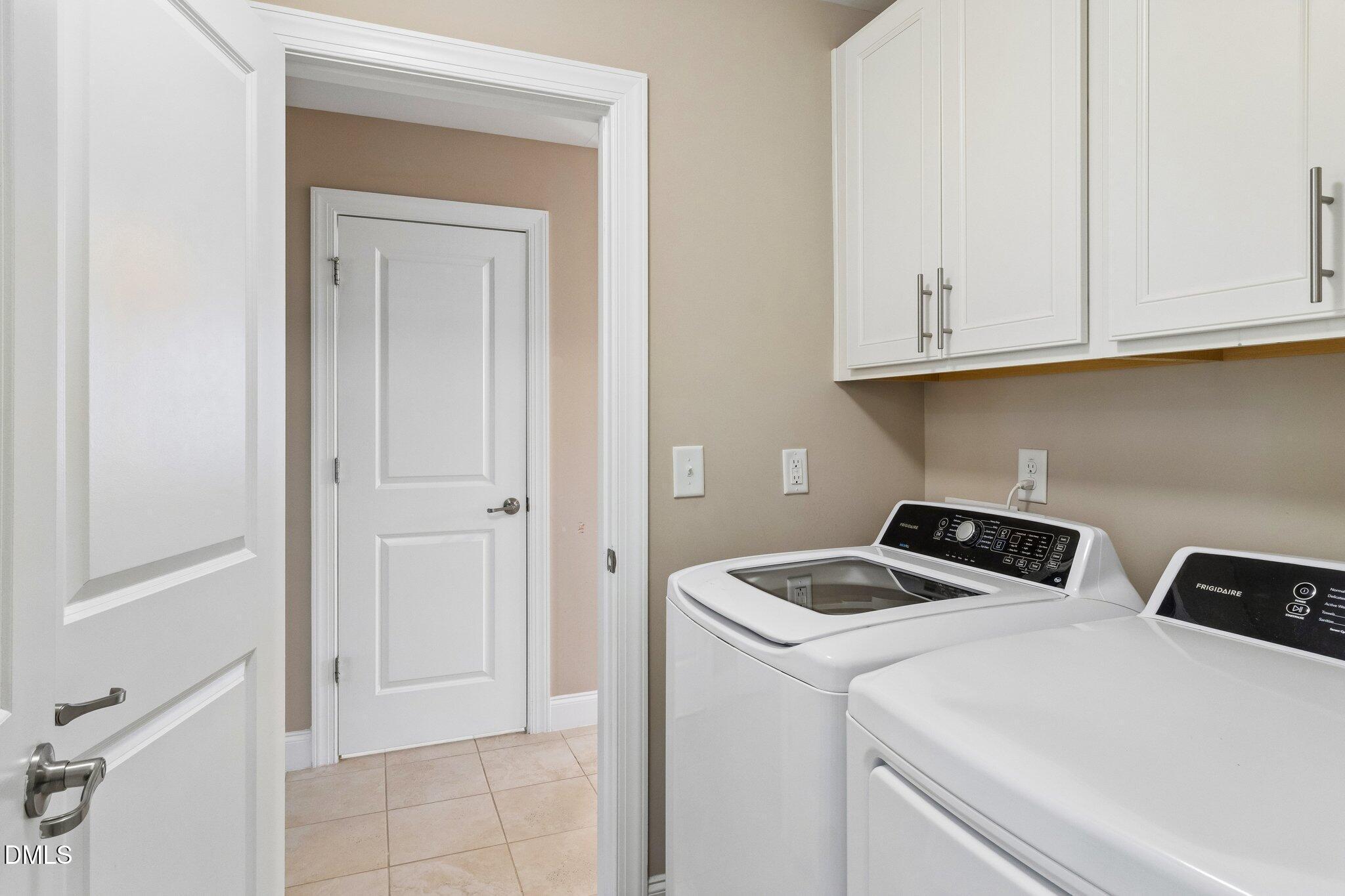 717 Virginia Water Drive Property Photo 4