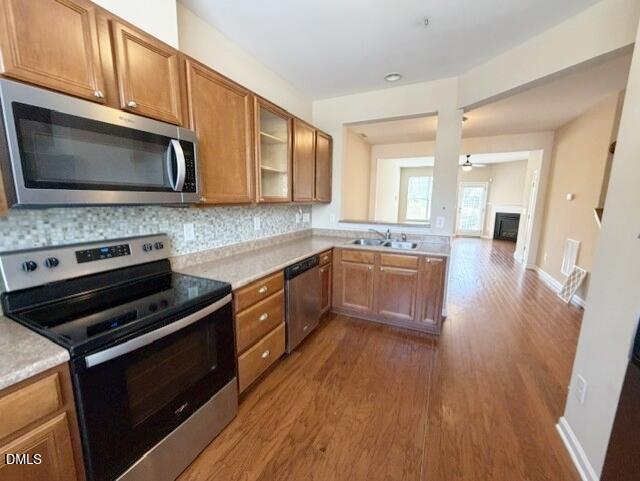 100 Stratford Lakes Drive Property Photo 5