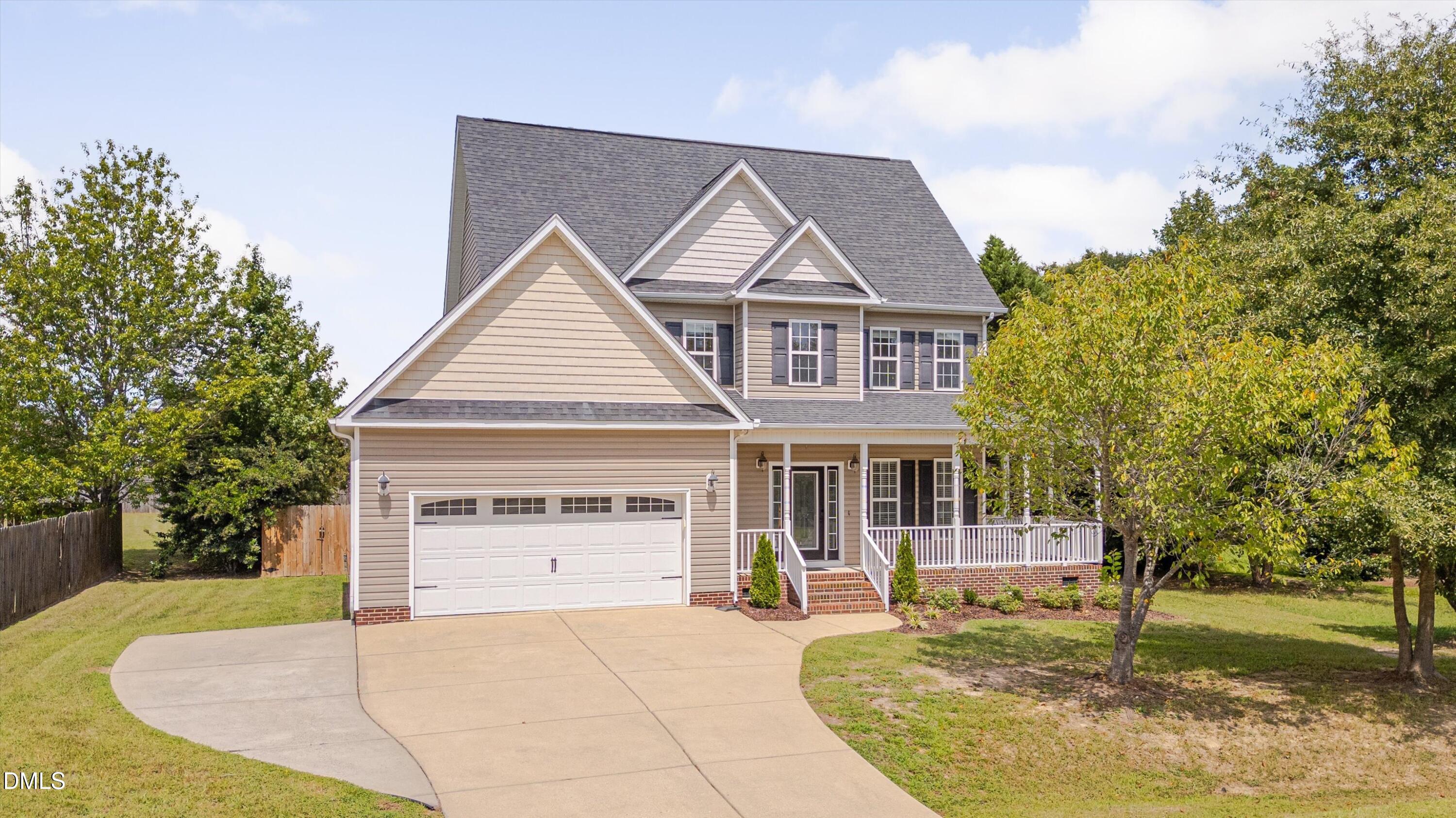 8104 Hartwood Glen Circle Property Photo 1