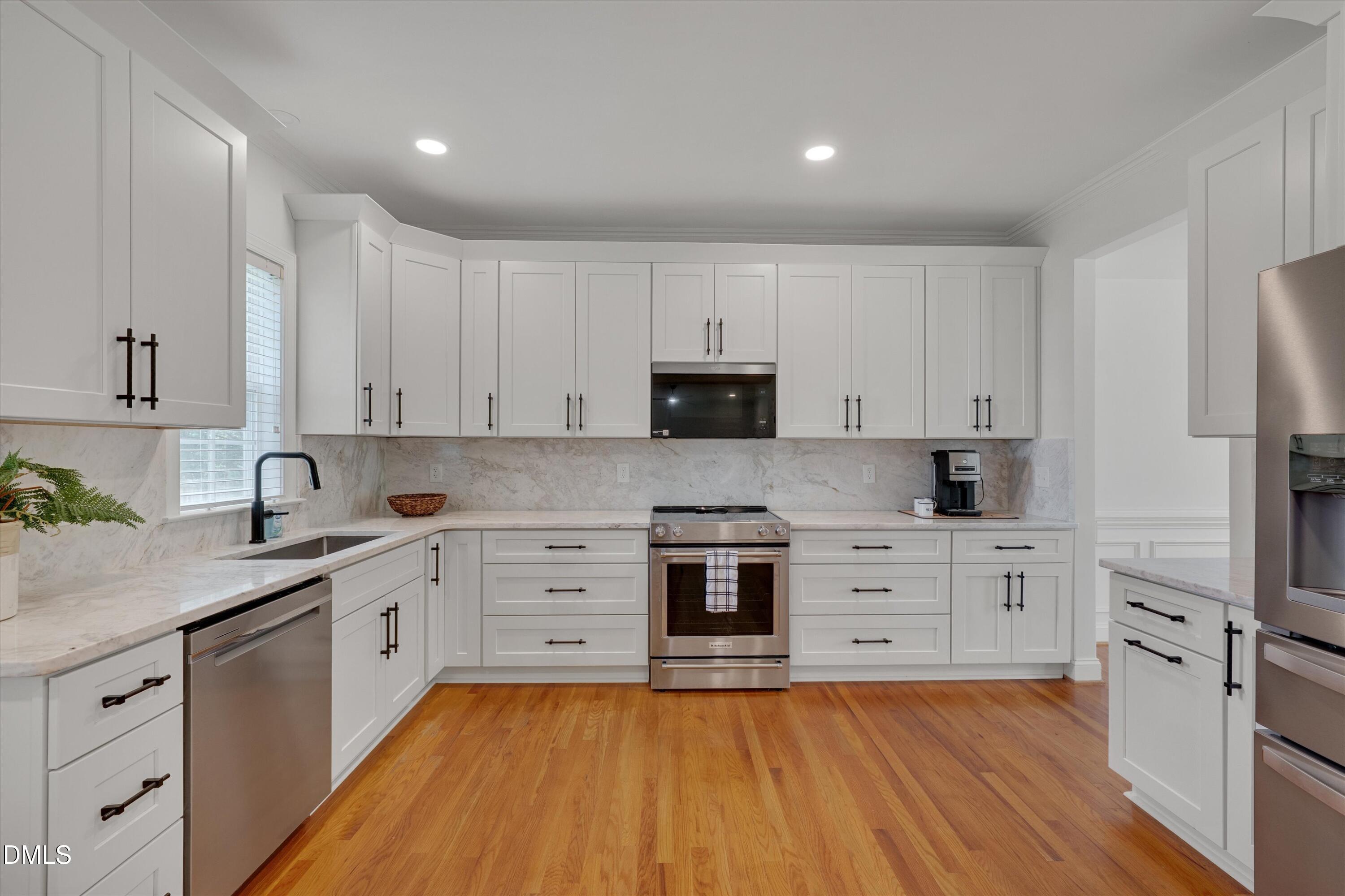 8104 Hartwood Glen Circle Property Photo 5