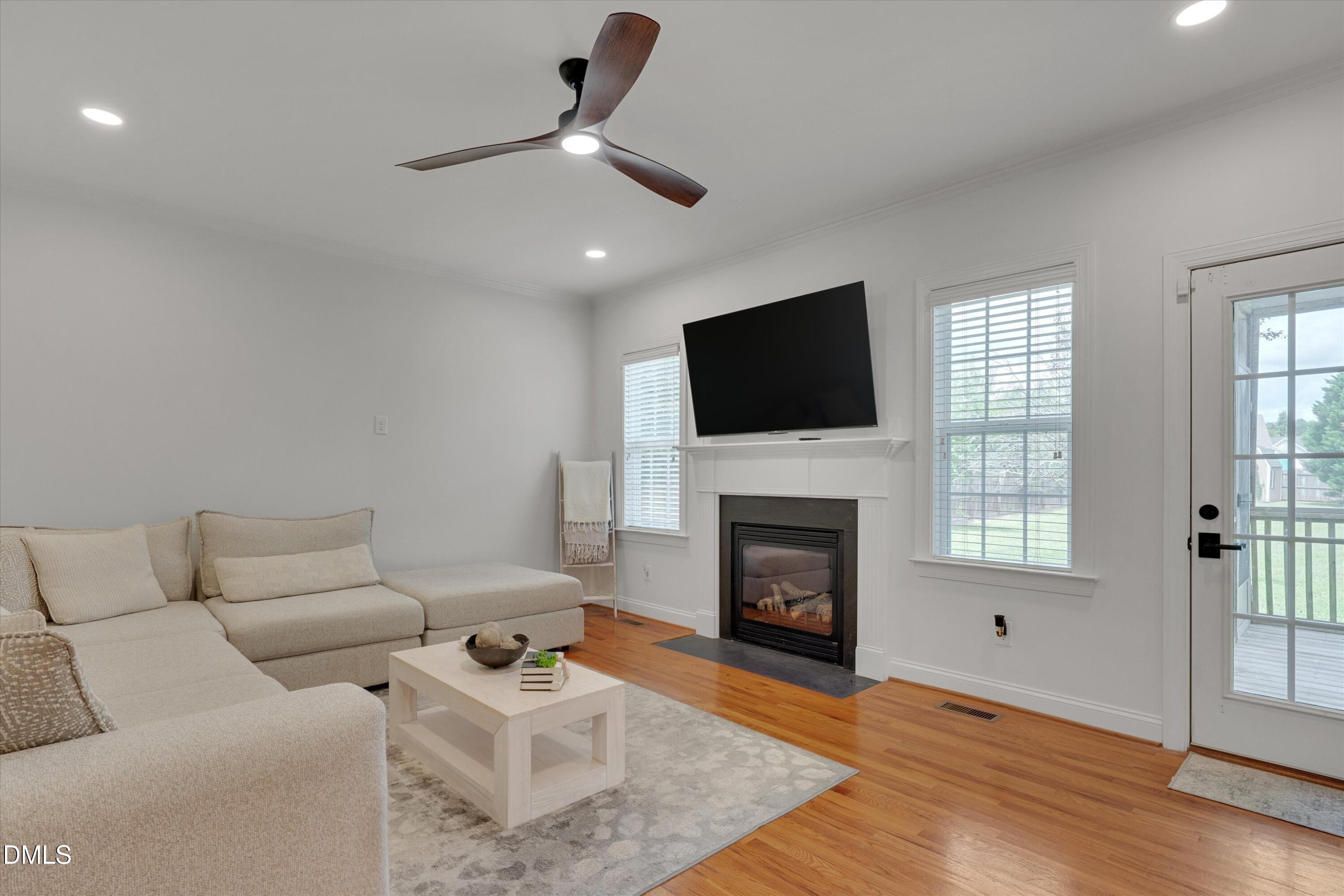 8104 Hartwood Glen Circle Property Photo 9