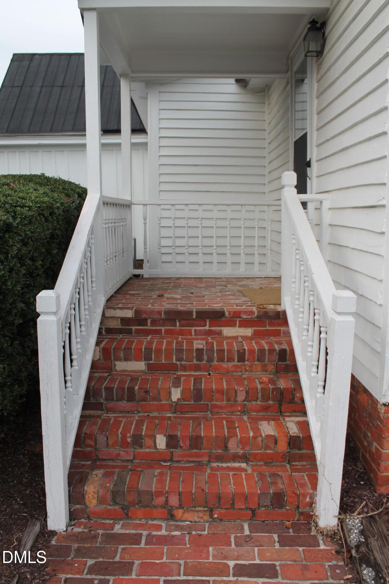 208 Bridge Street 3 Property Photo 4