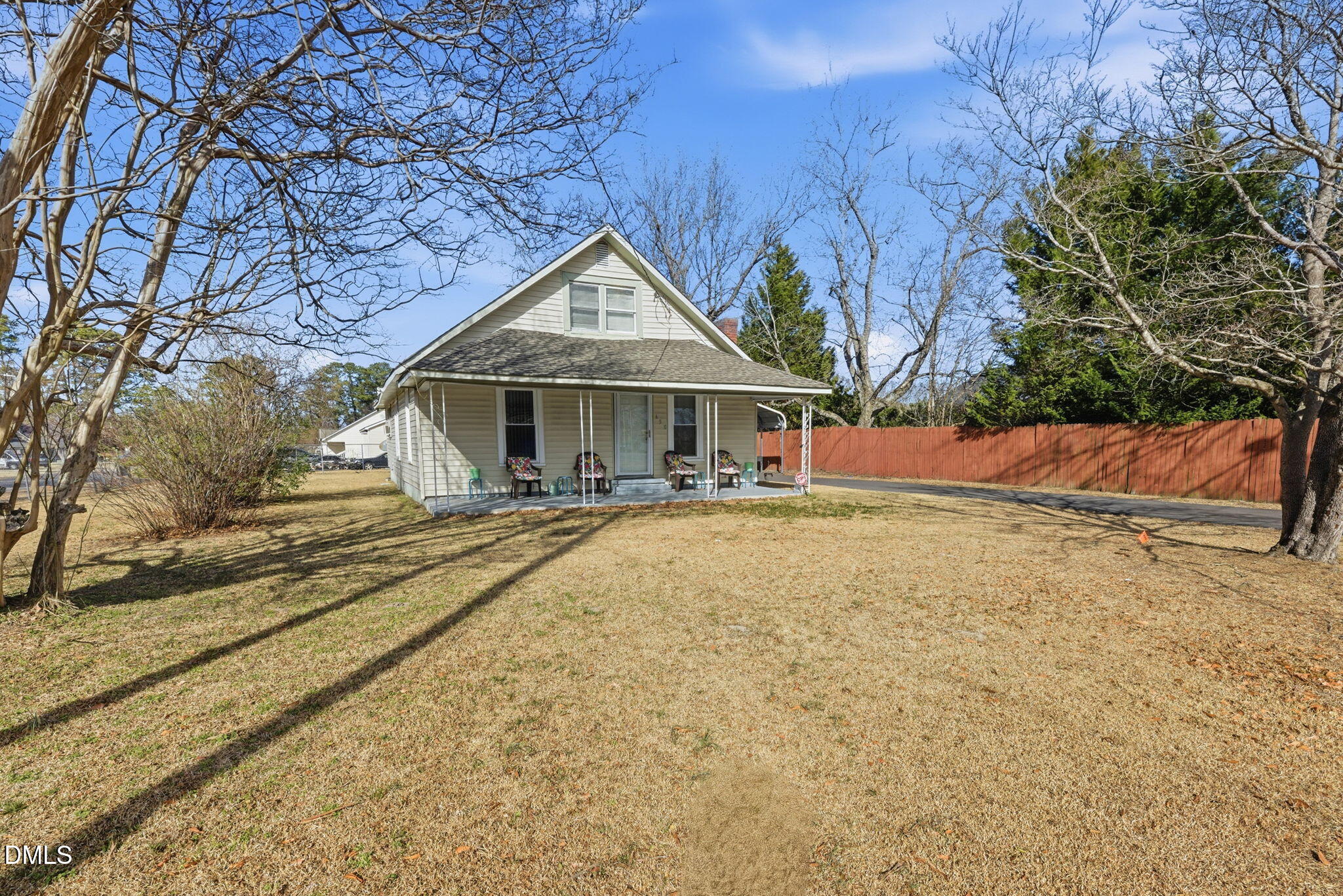658 W Church Street Property Photo 2