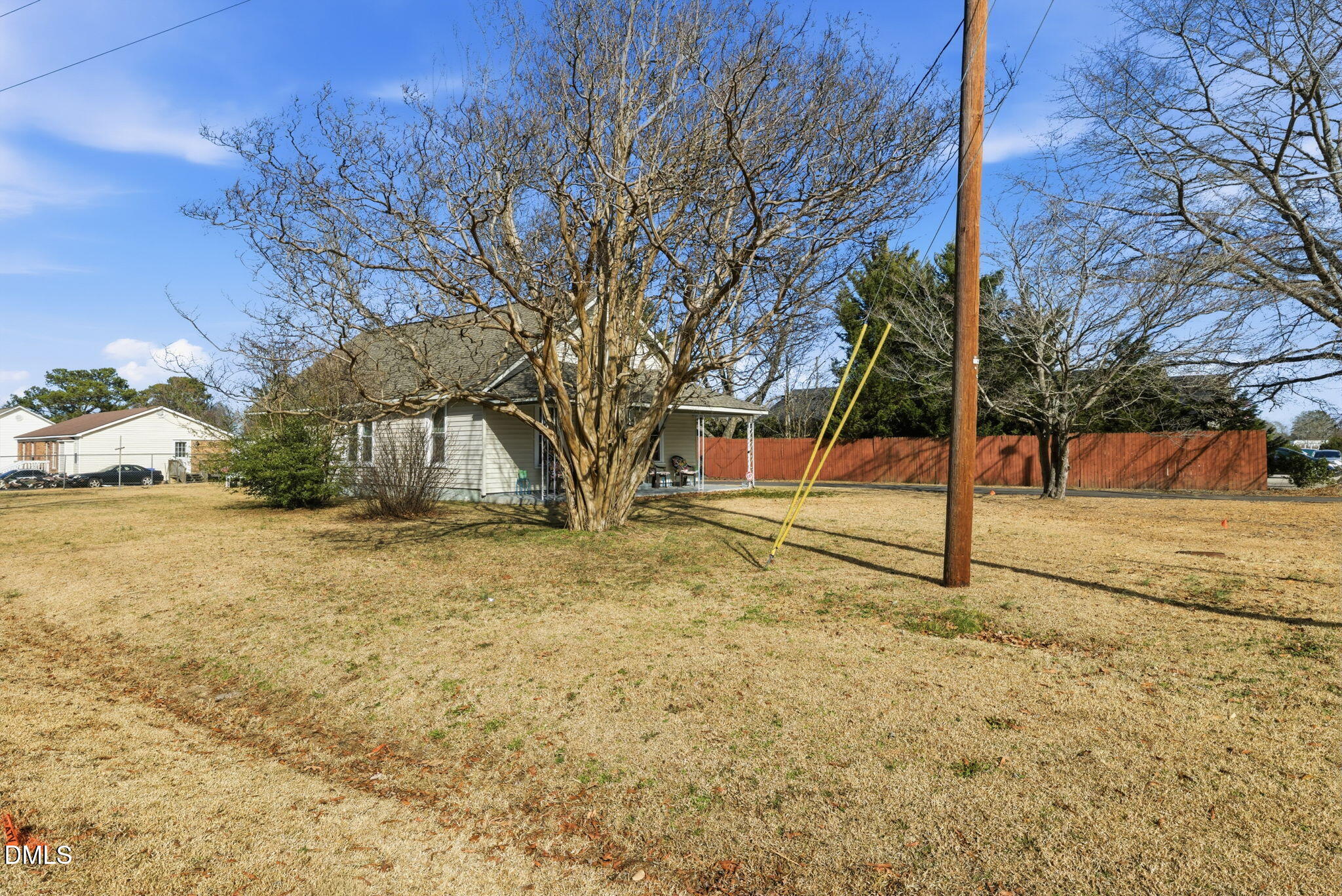 658 W Church Street Property Photo 3