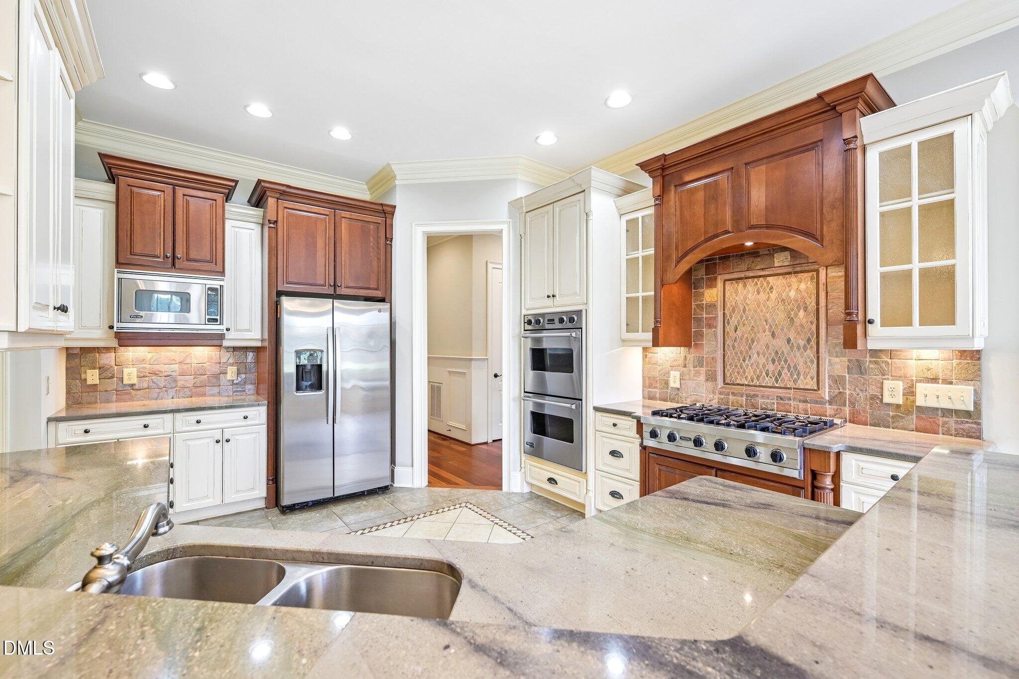 4104 Banks Stone Drive Property Photo 14