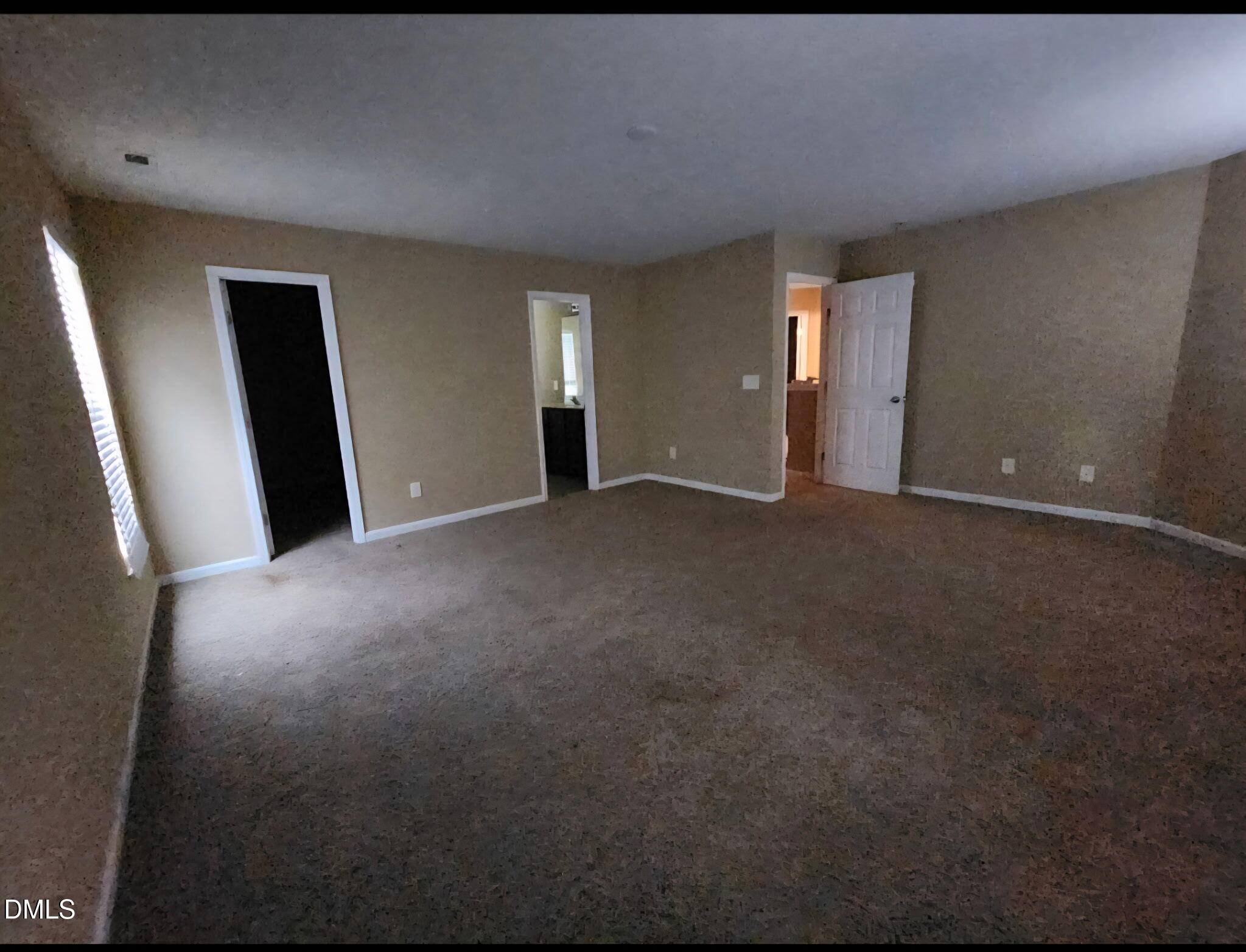 4405 Offshore Drive Property Photo 6
