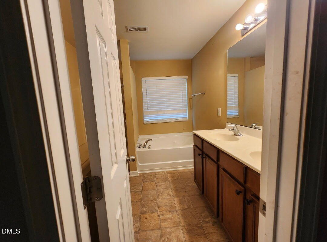4405 Offshore Drive Property Photo 9