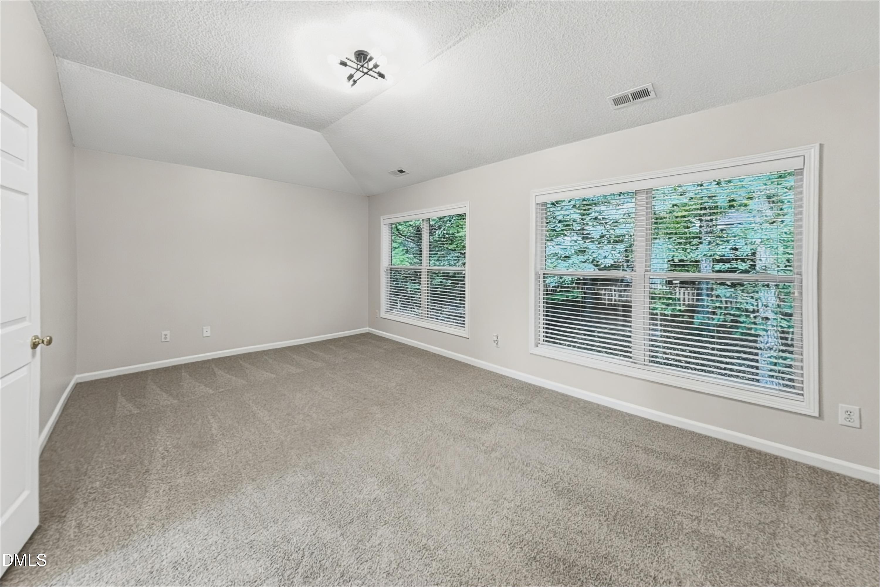 1489 Big Leaf Loop Property Photo 7