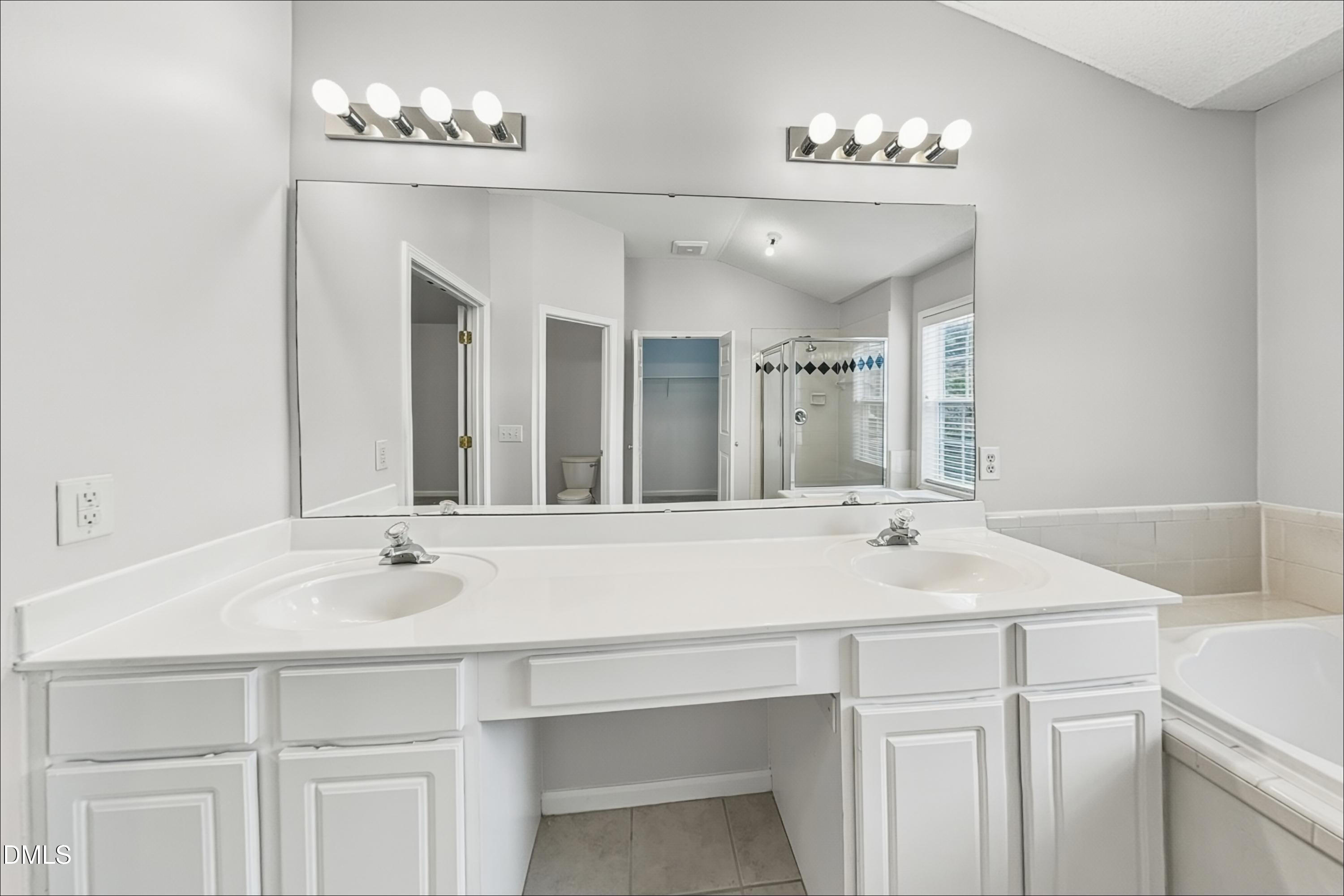 1489 Big Leaf Loop Property Photo 9