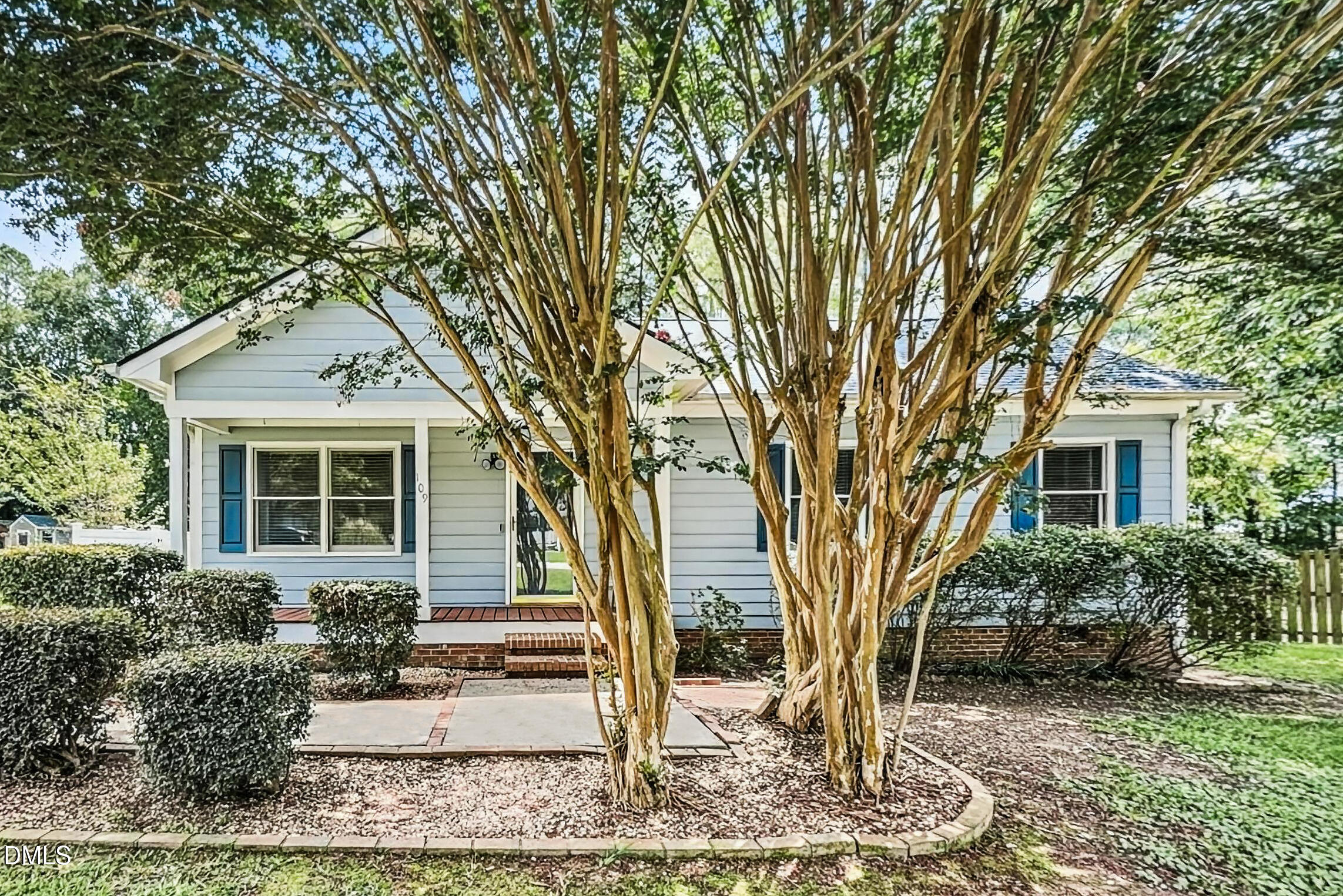 109 Mary Circle Property Photo 1
