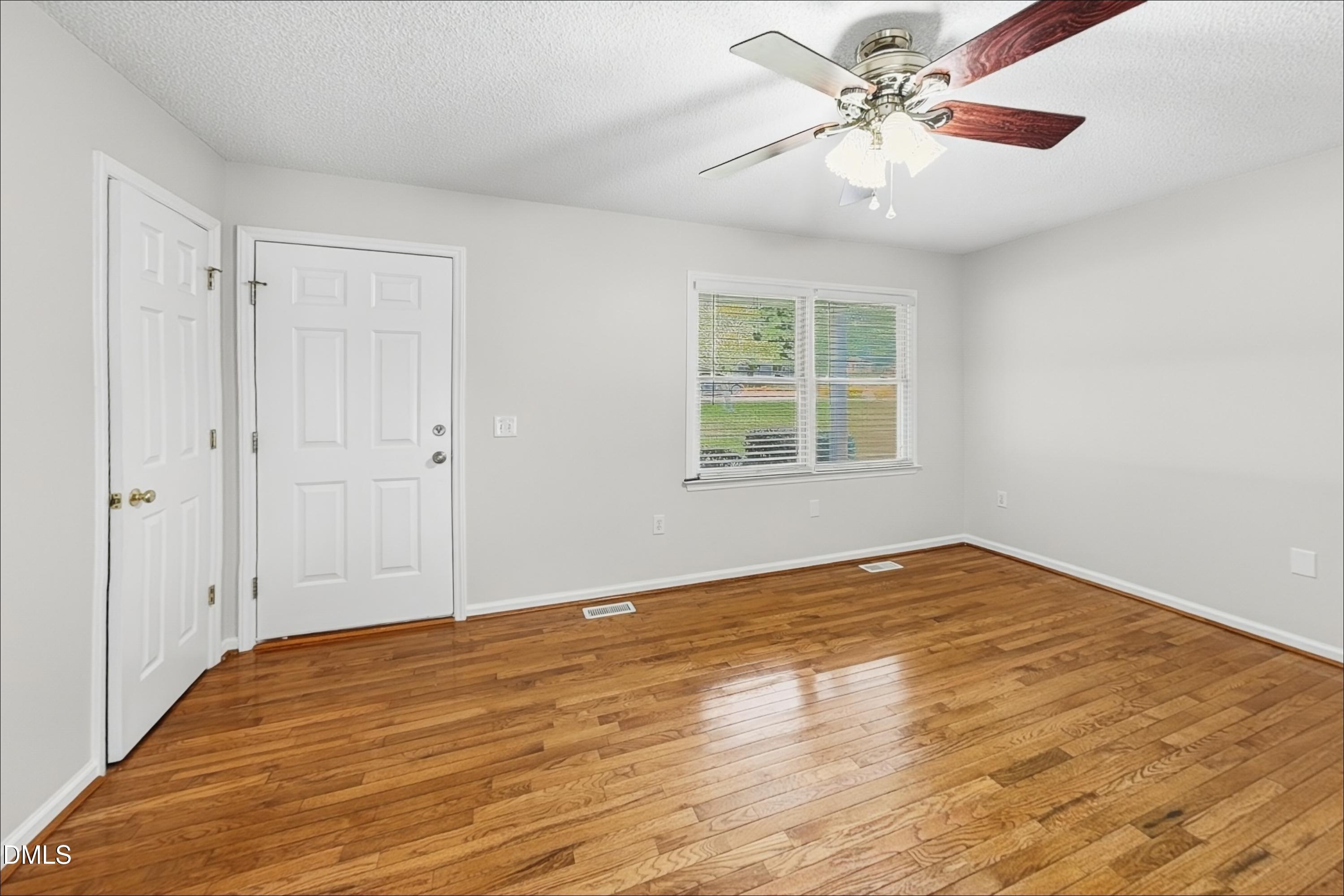 109 Mary Circle Property Photo 2
