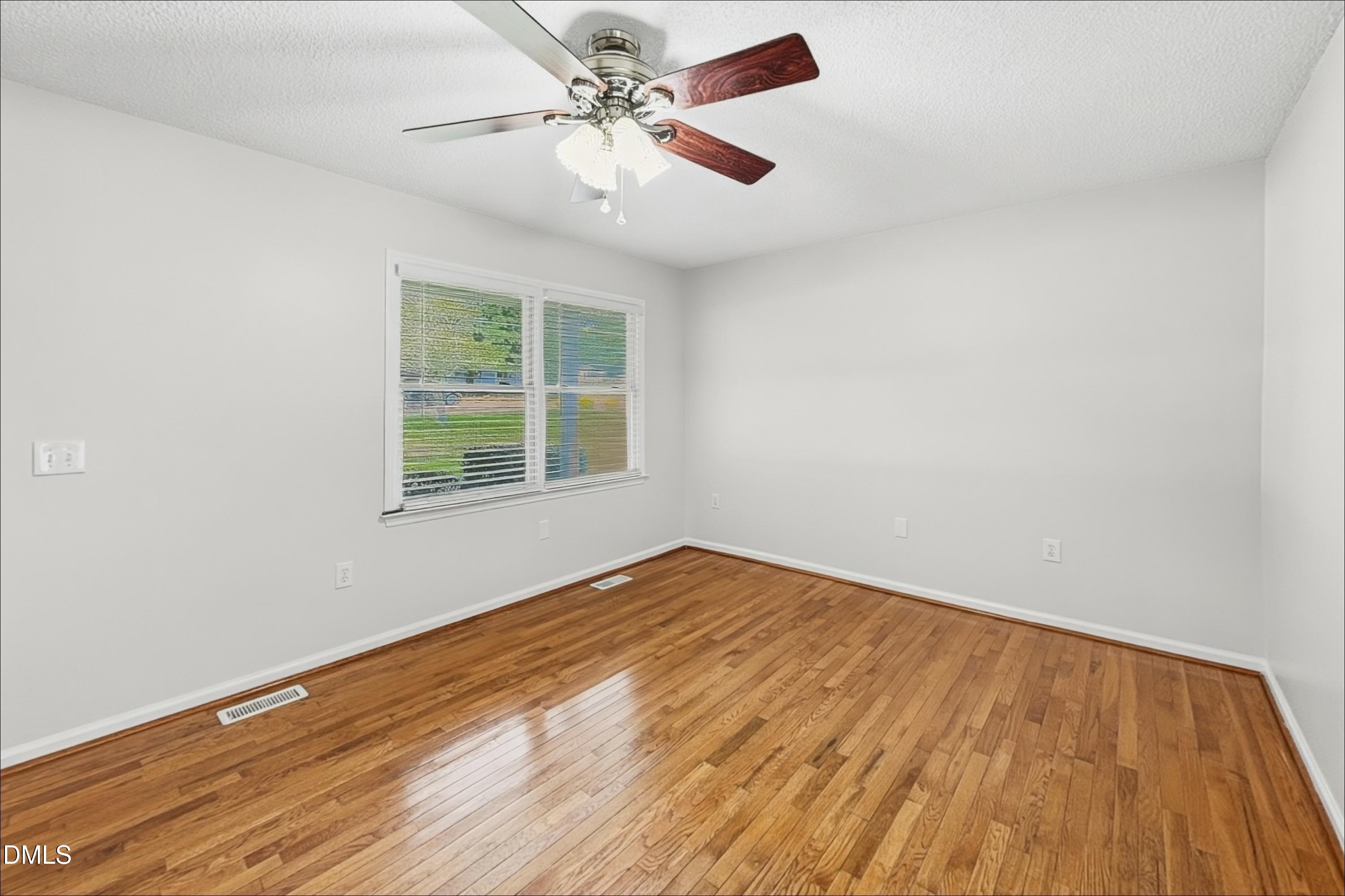 109 Mary Circle Property Photo 3