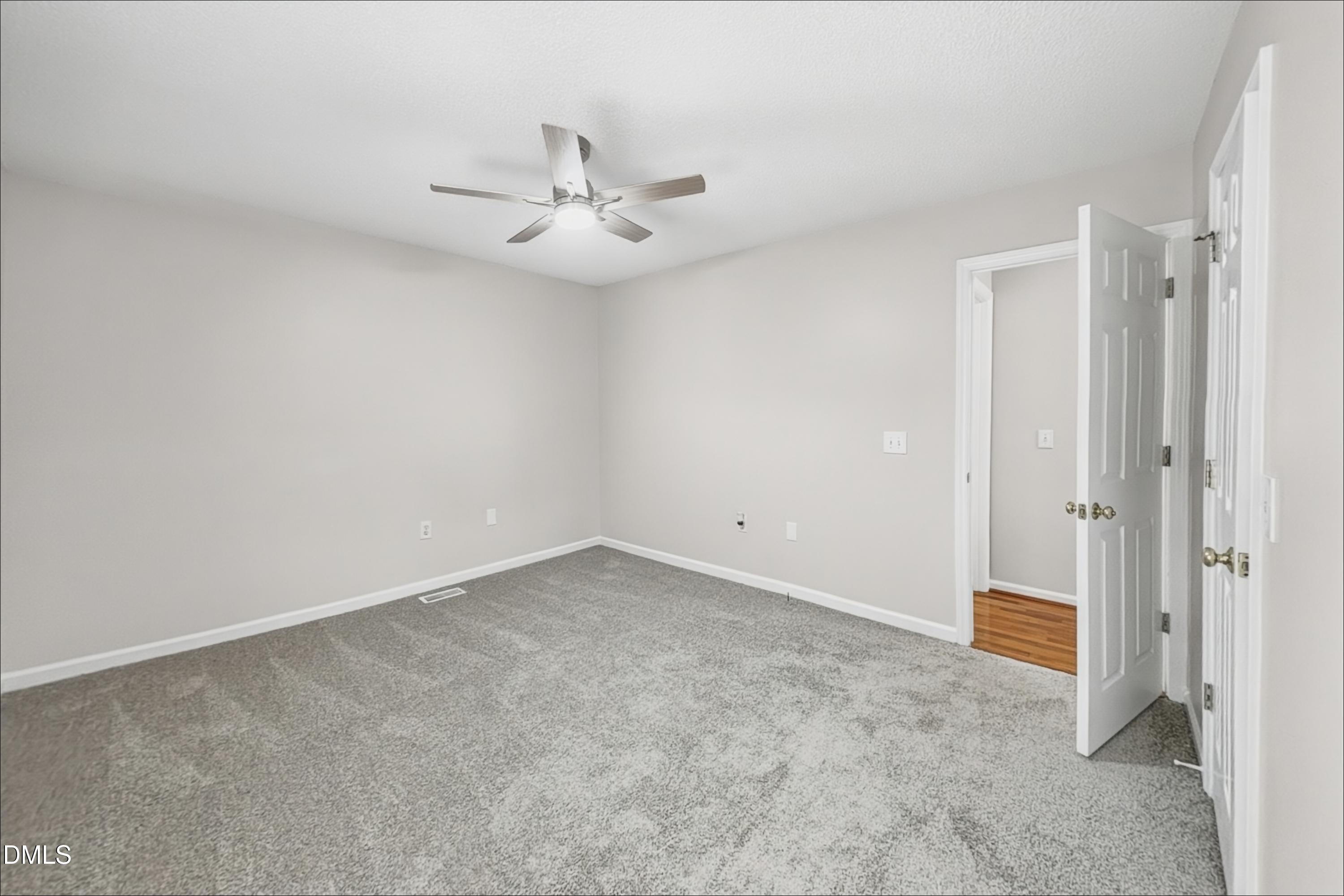 109 Mary Circle Property Photo 6