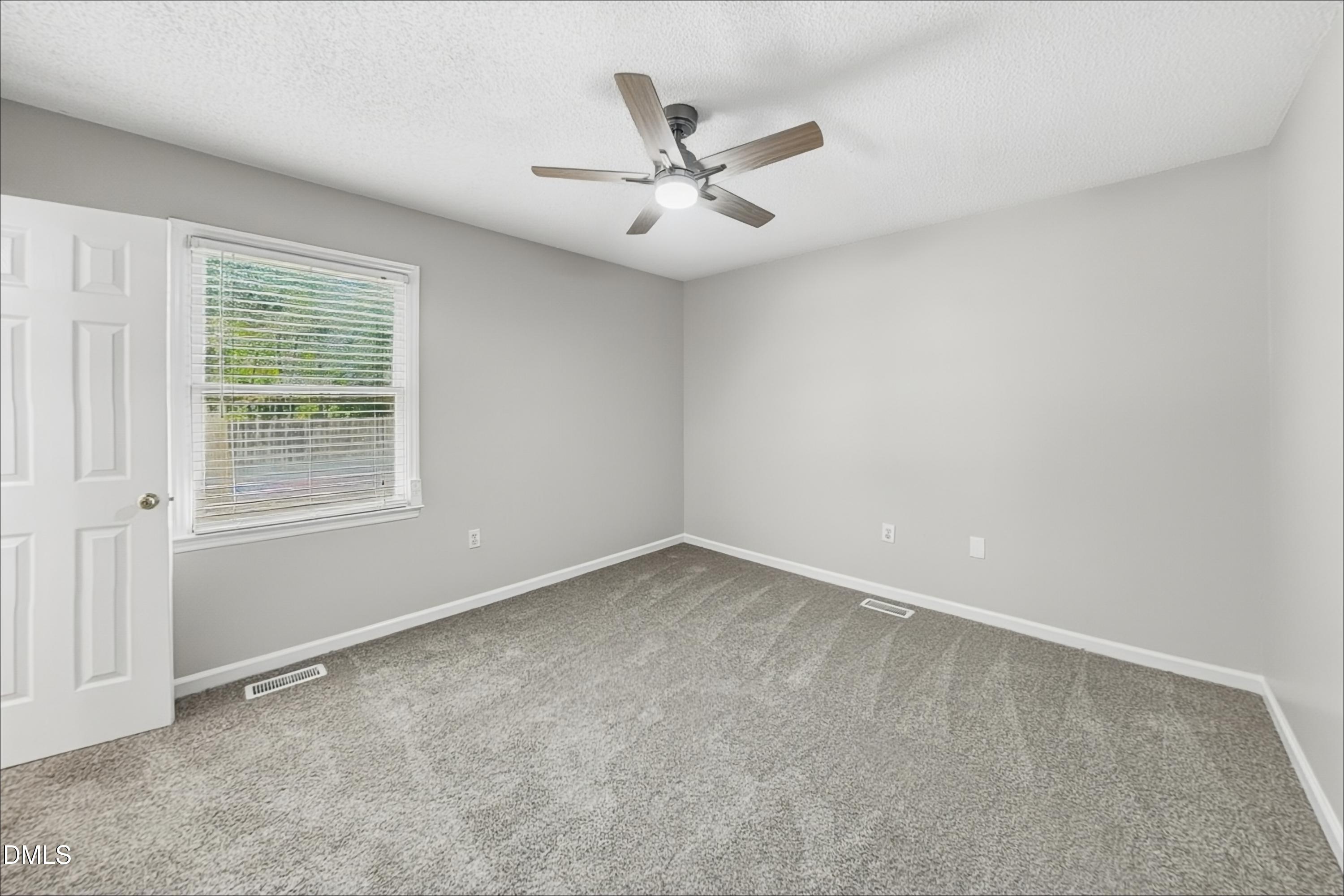 109 Mary Circle Property Photo 7