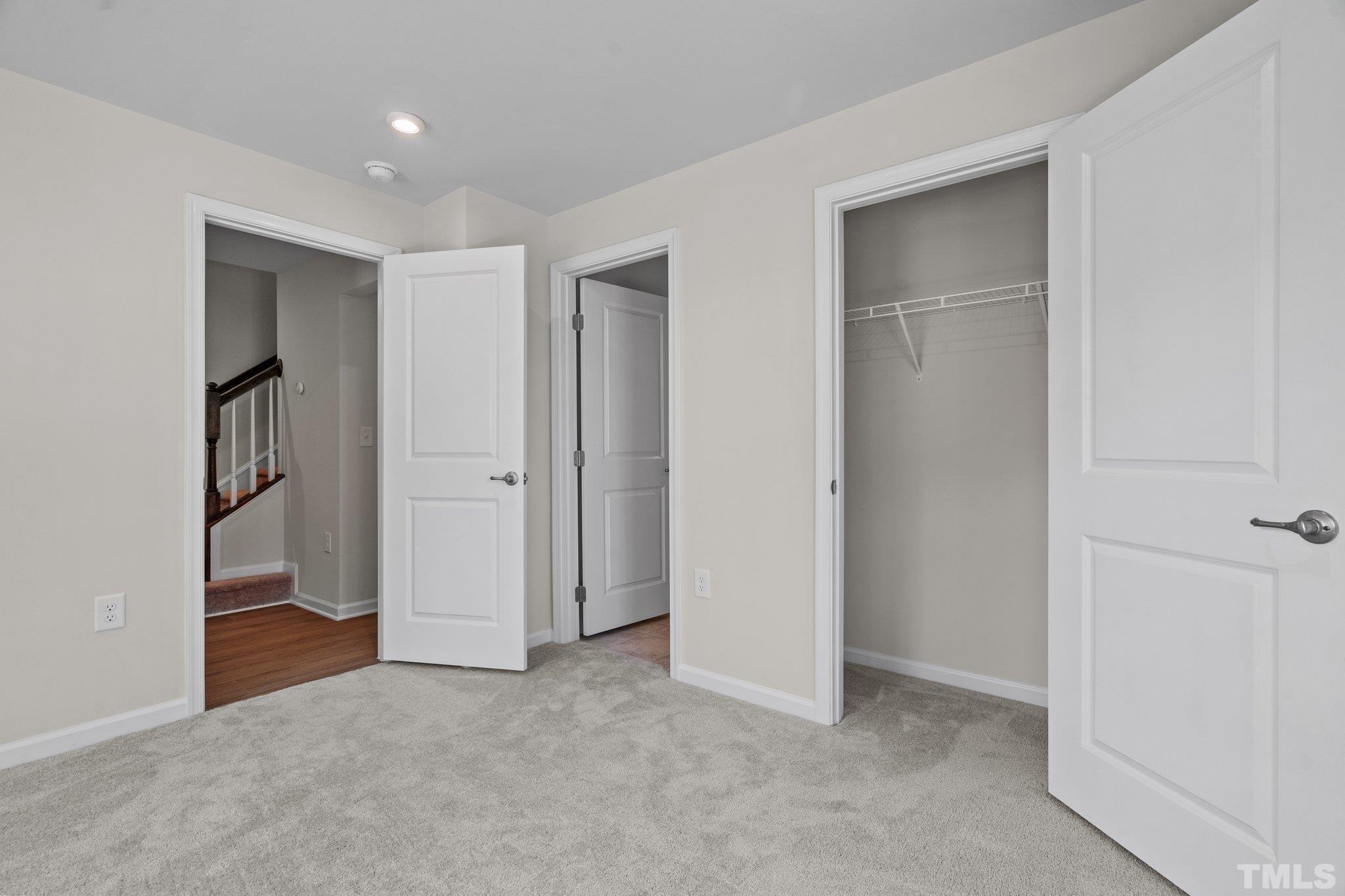 1509 Newpoint Drive Property Photo 16