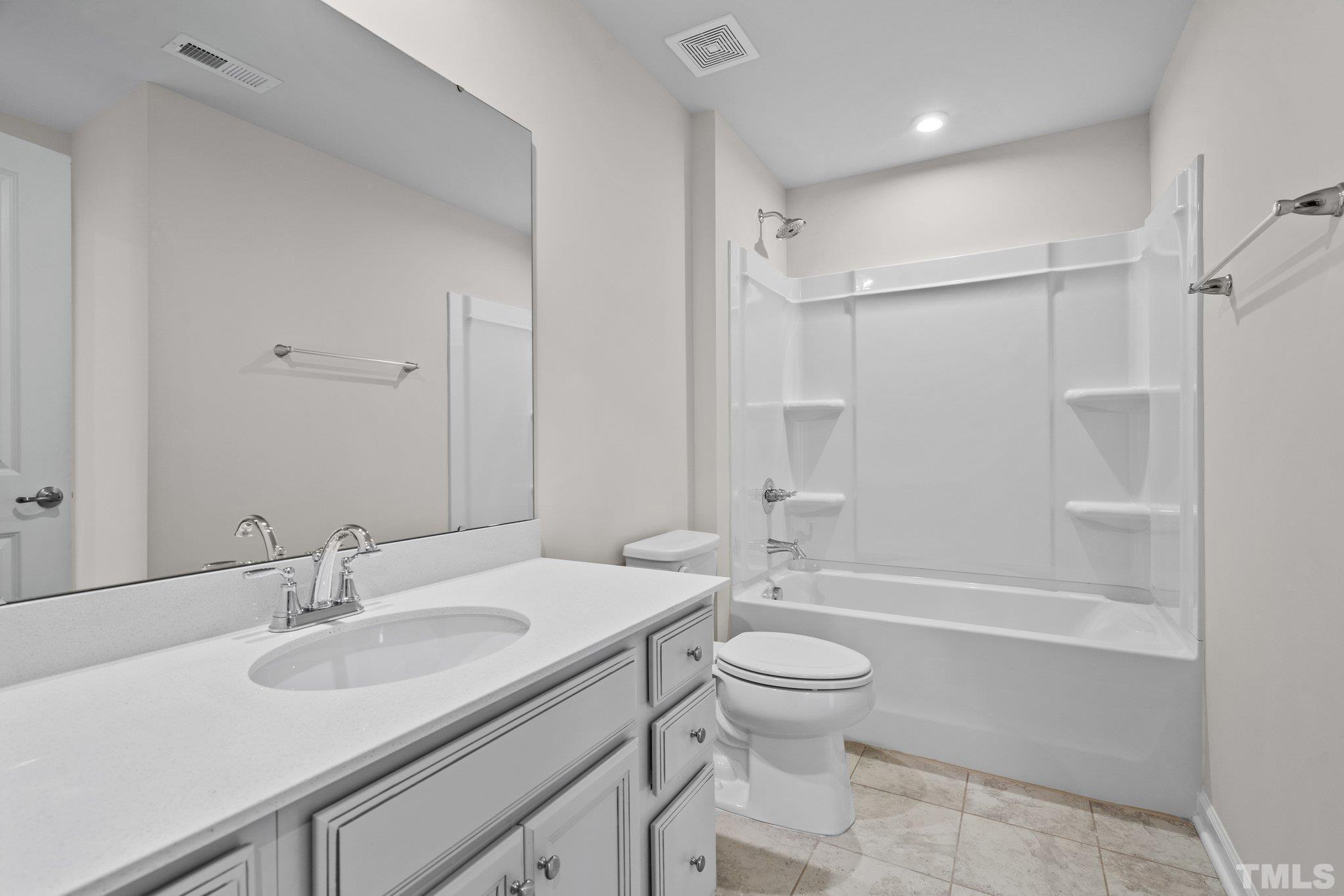 1509 Newpoint Drive Property Photo 19