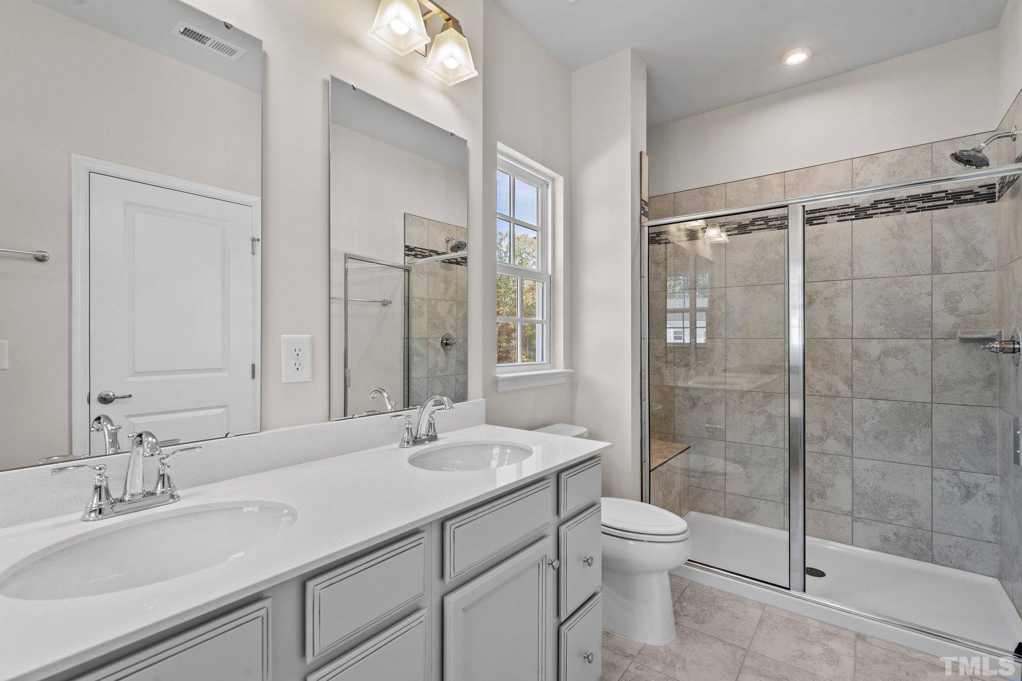 1509 Newpoint Drive Property Photo 36