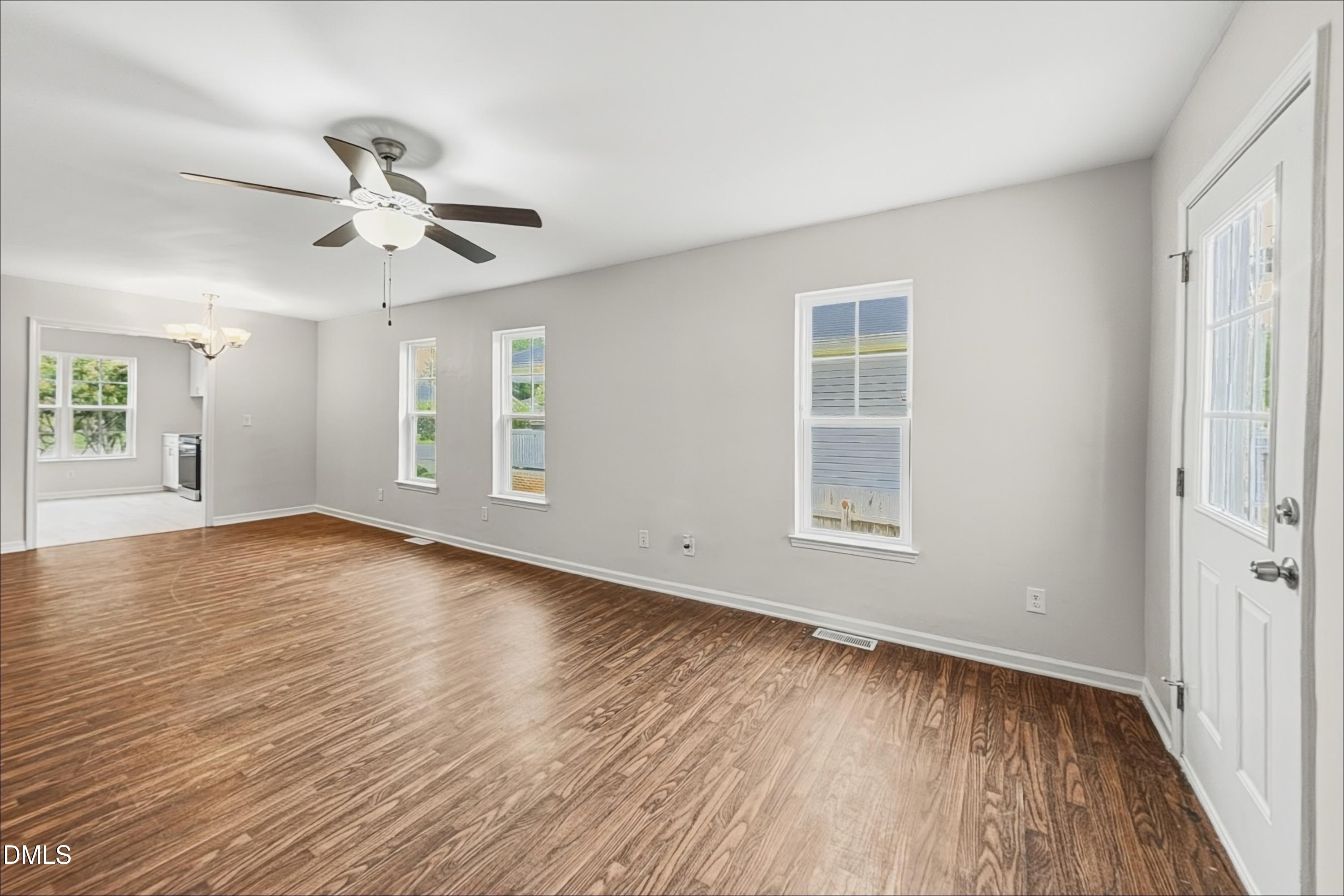 3057 Camden Creek Drive Property Photo 2