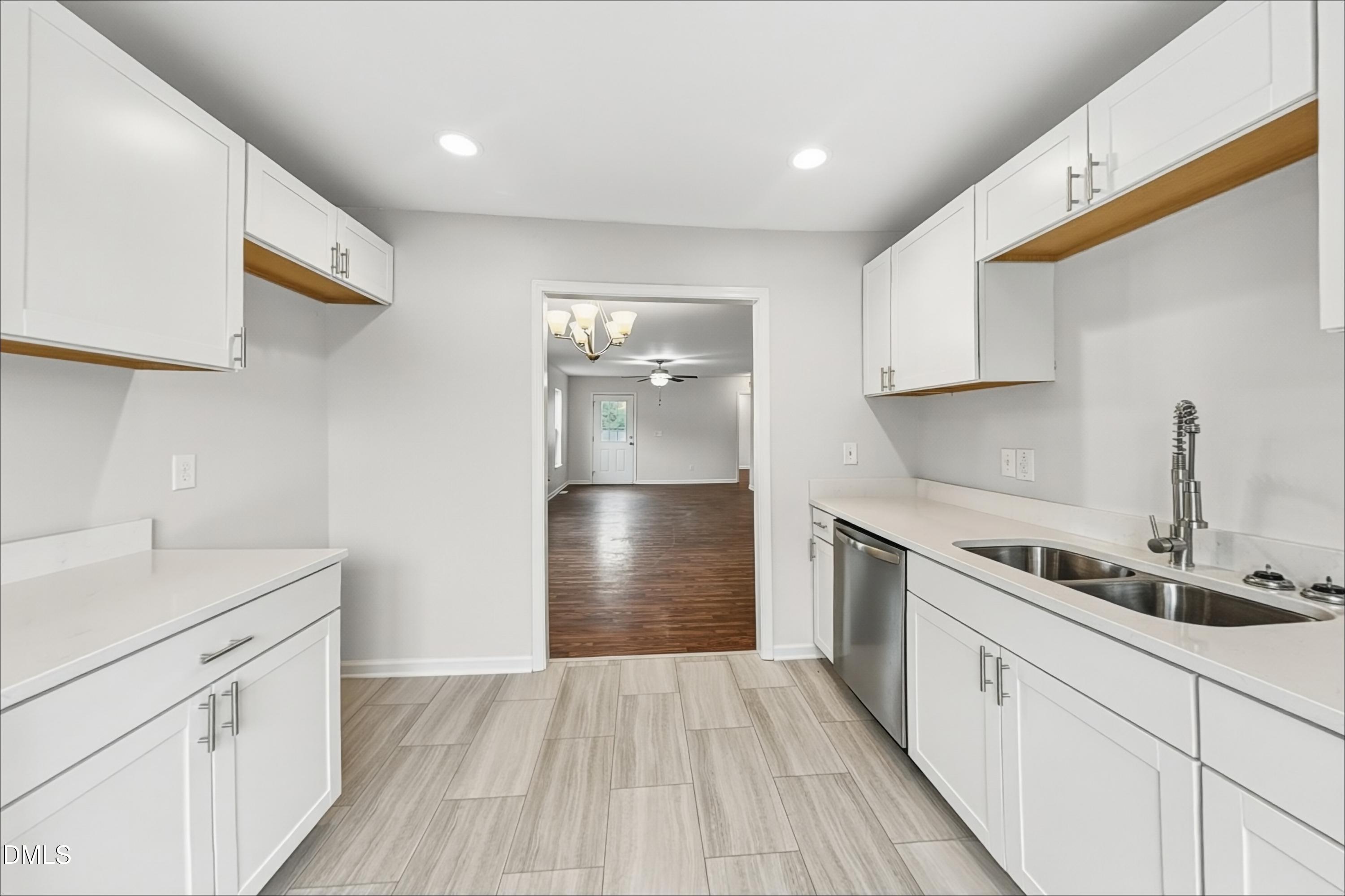 3057 Camden Creek Drive Property Photo 4