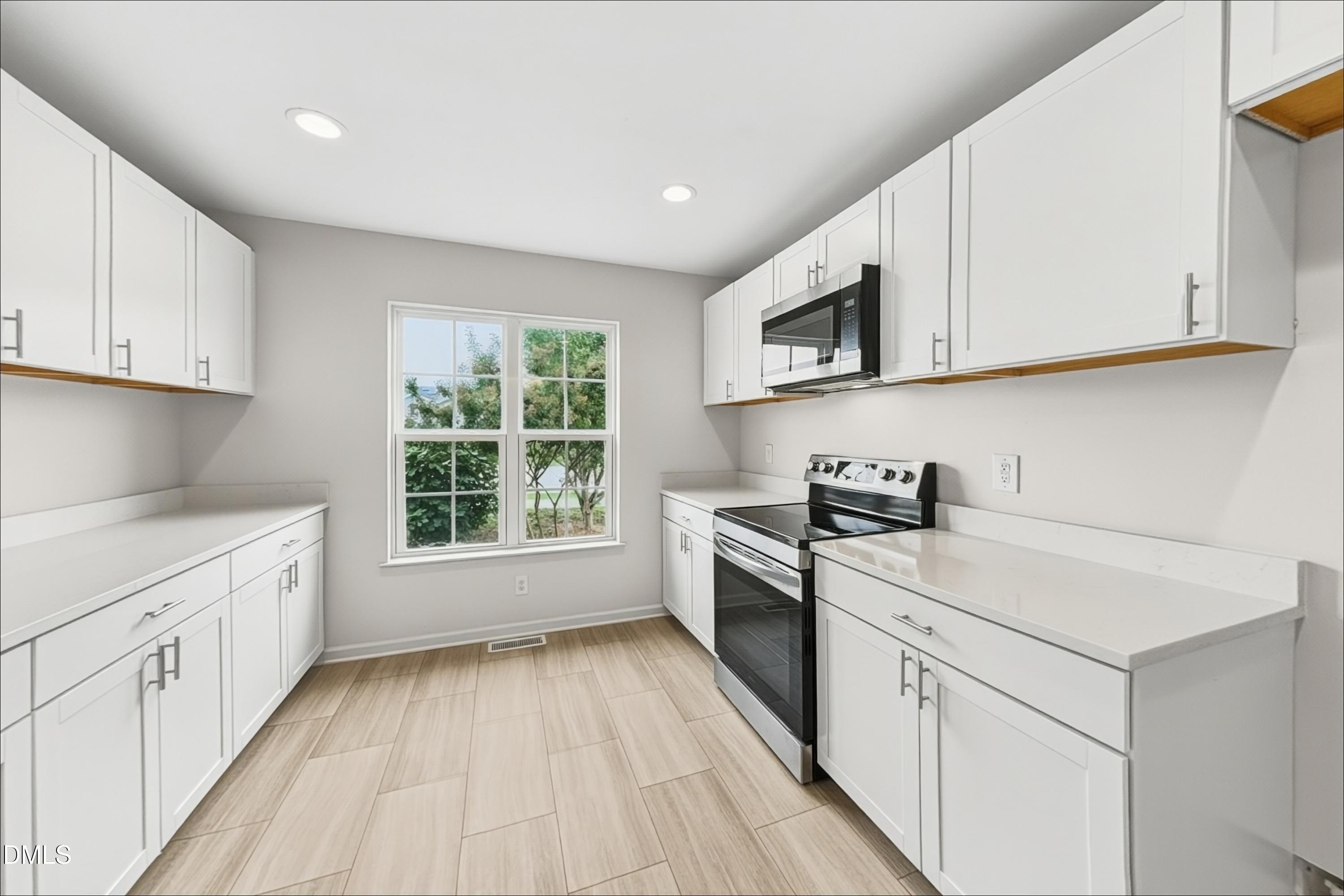 3057 Camden Creek Drive Property Photo 5