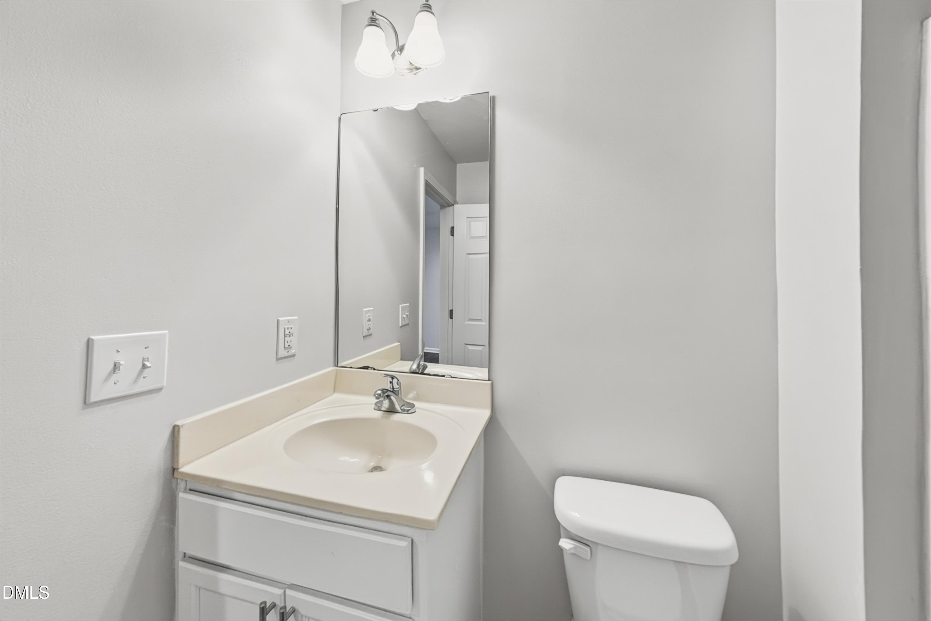 3057 Camden Creek Drive Property Photo 7