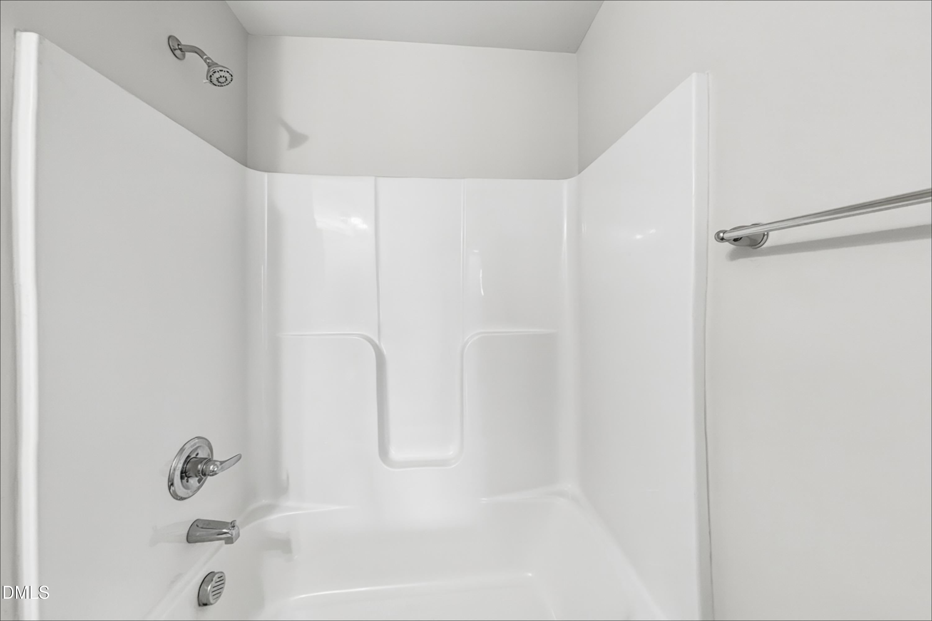 3057 Camden Creek Drive Property Photo 8