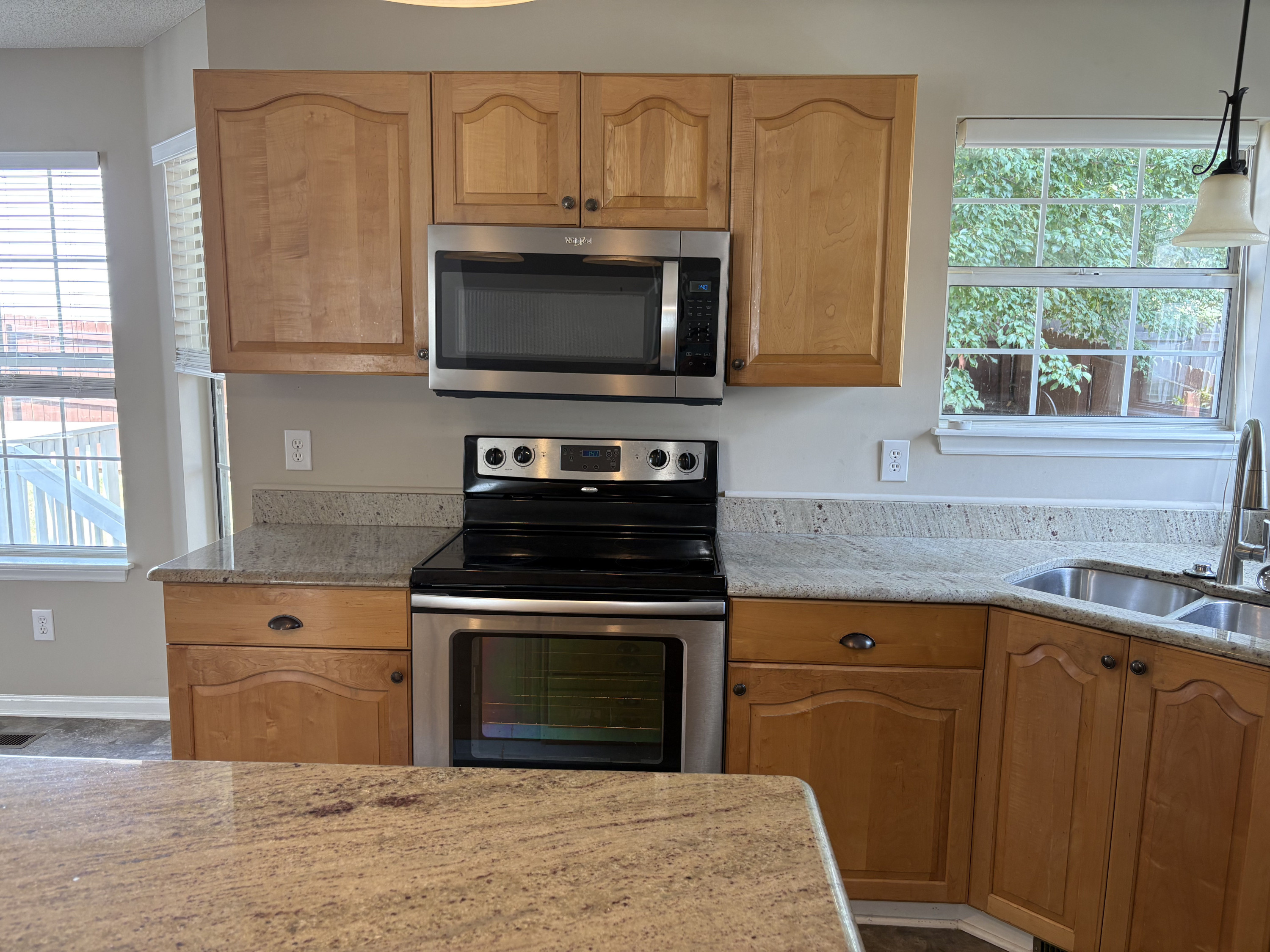 2505 Constitution Drive Property Photo 10