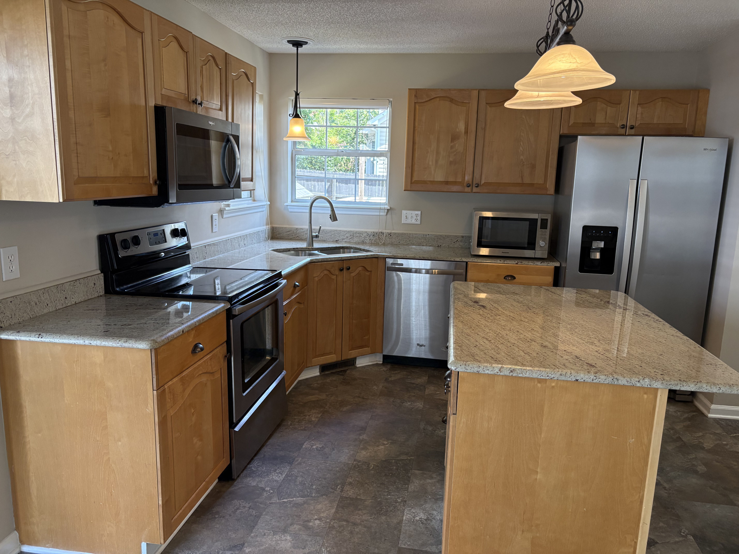 2505 Constitution Drive Property Photo 14
