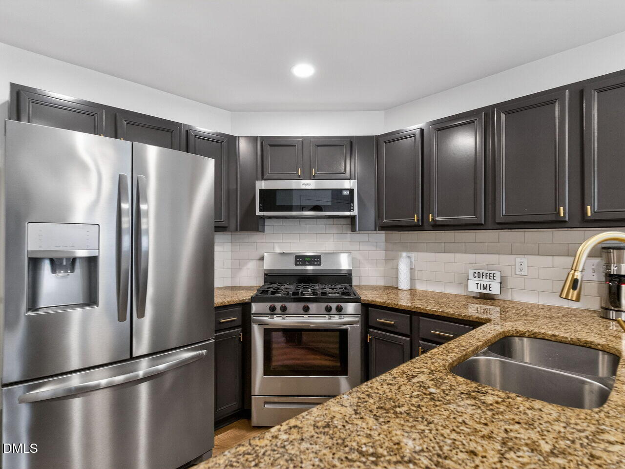 233 Harvester Drive Property Photo 8