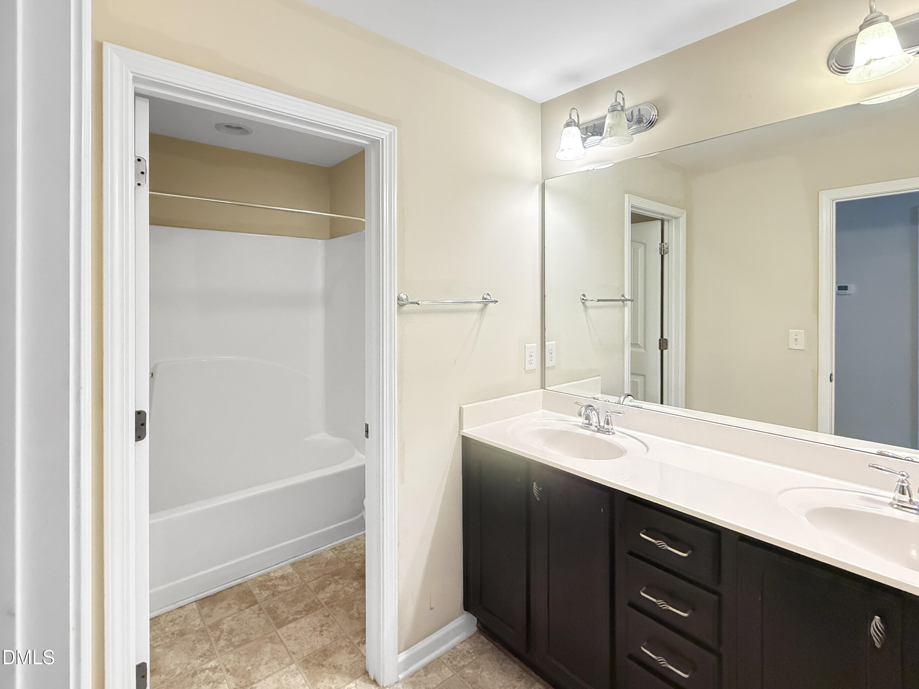 2449 Memory Ridge Drive Property Photo 14