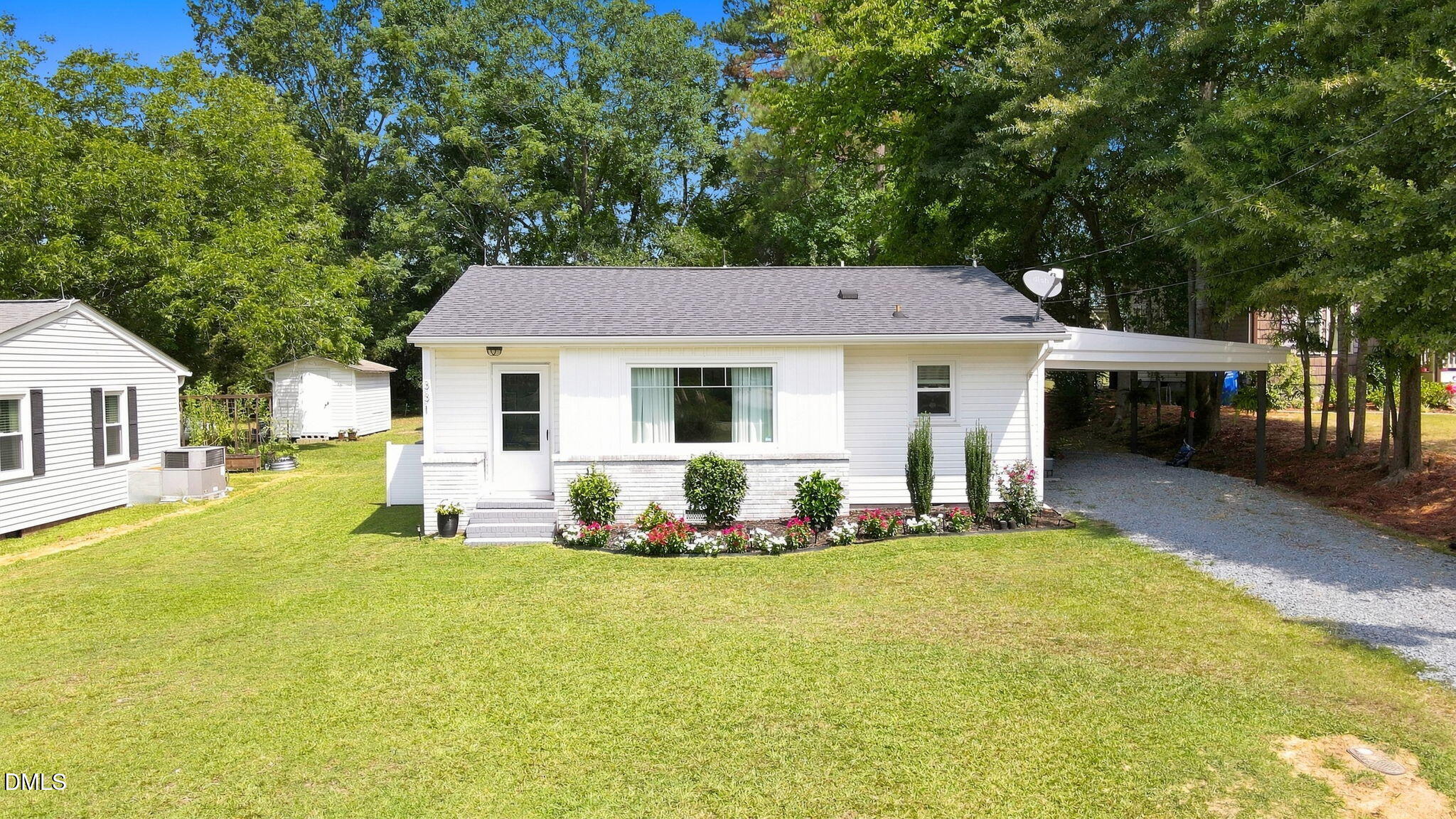 331 E Lillington Street Property Photo 1