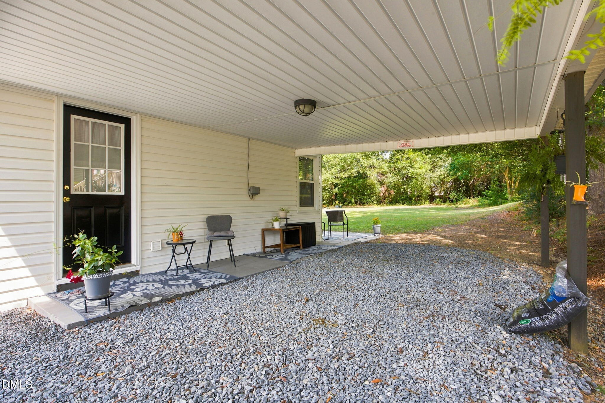 331 E Lillington Street Property Photo 13