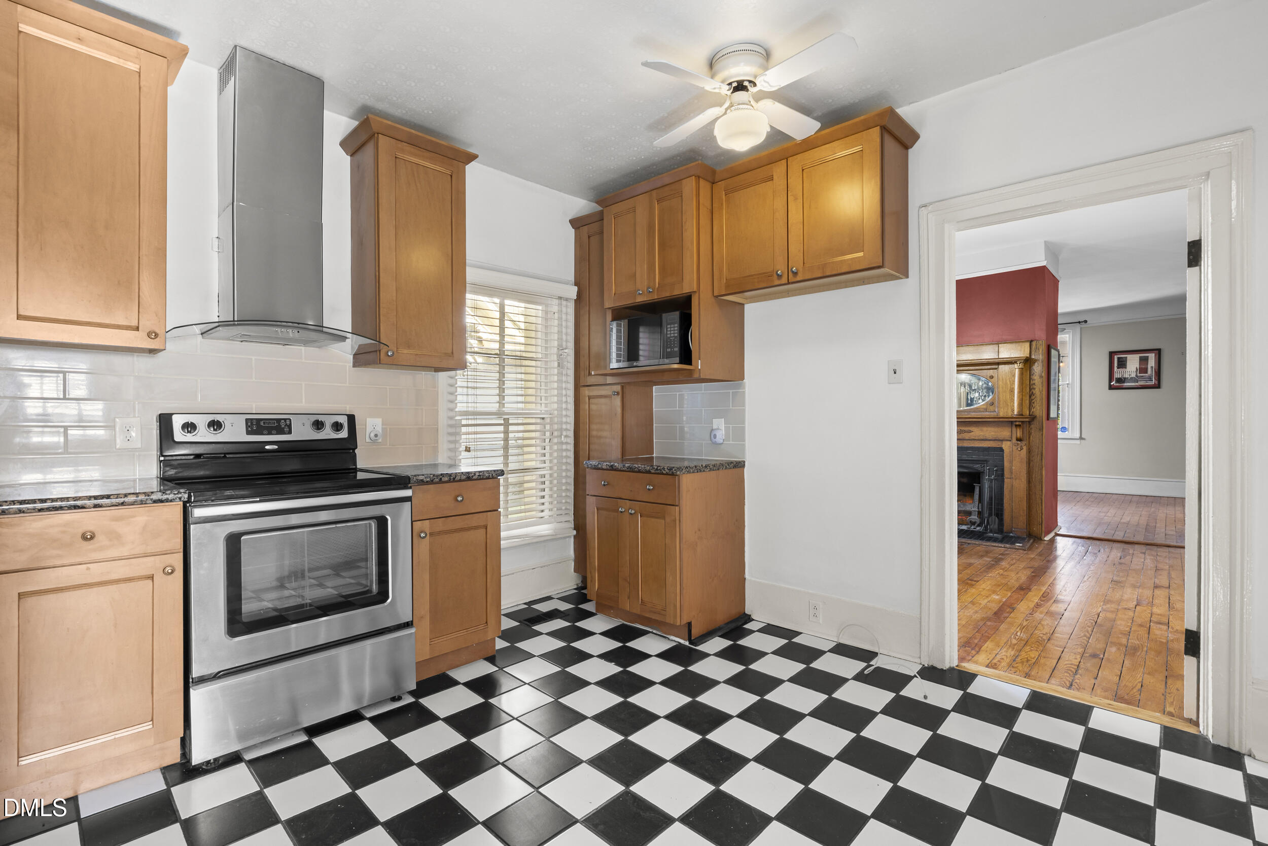 527 N East Street Property Photo 19