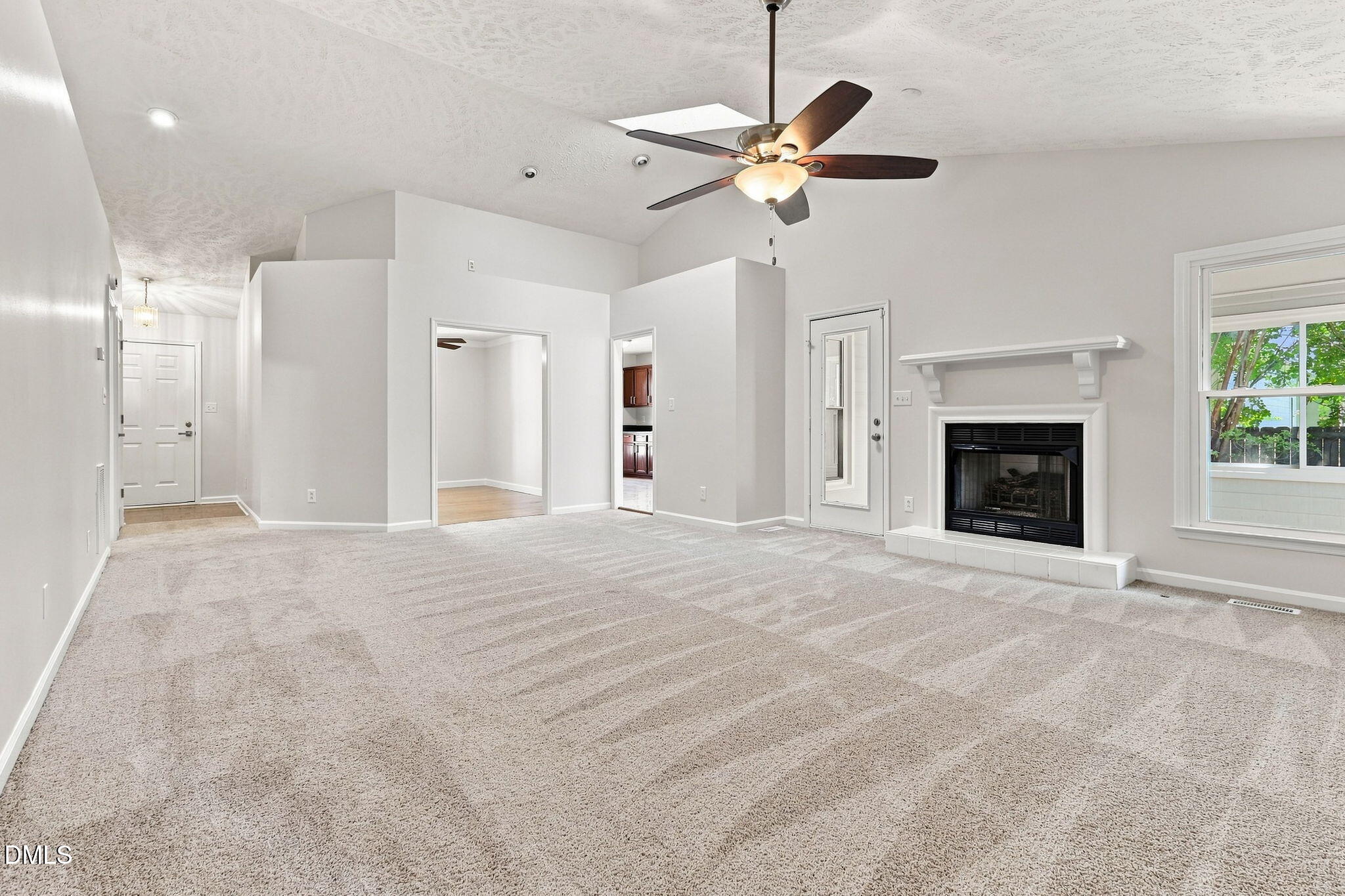 301 Larchmont Road Property Photo 9