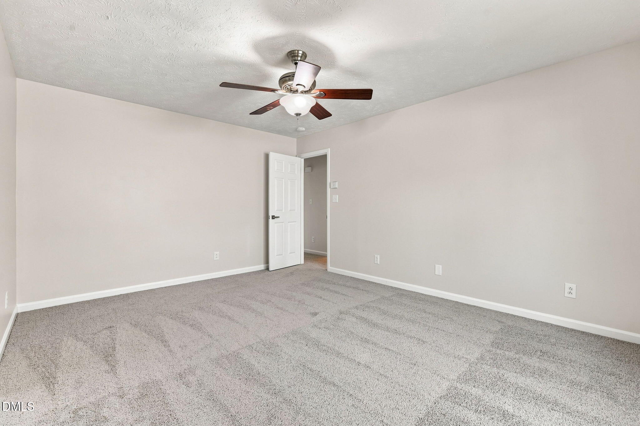 301 Larchmont Road Property Photo 25