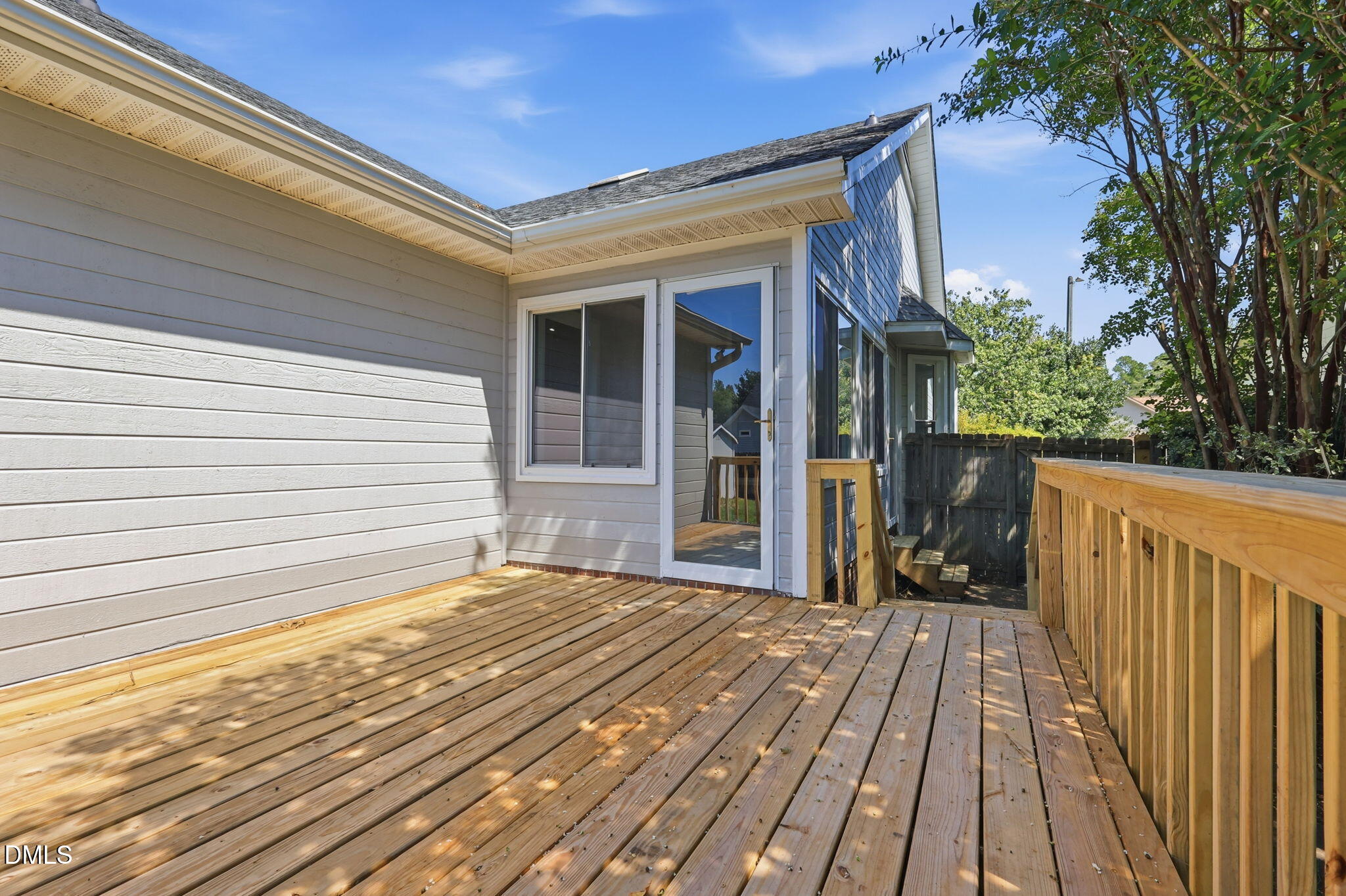 301 Larchmont Road Property Photo 41