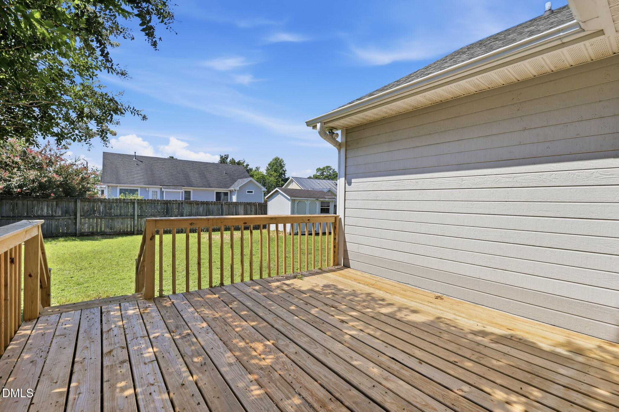 301 Larchmont Road Property Photo 43